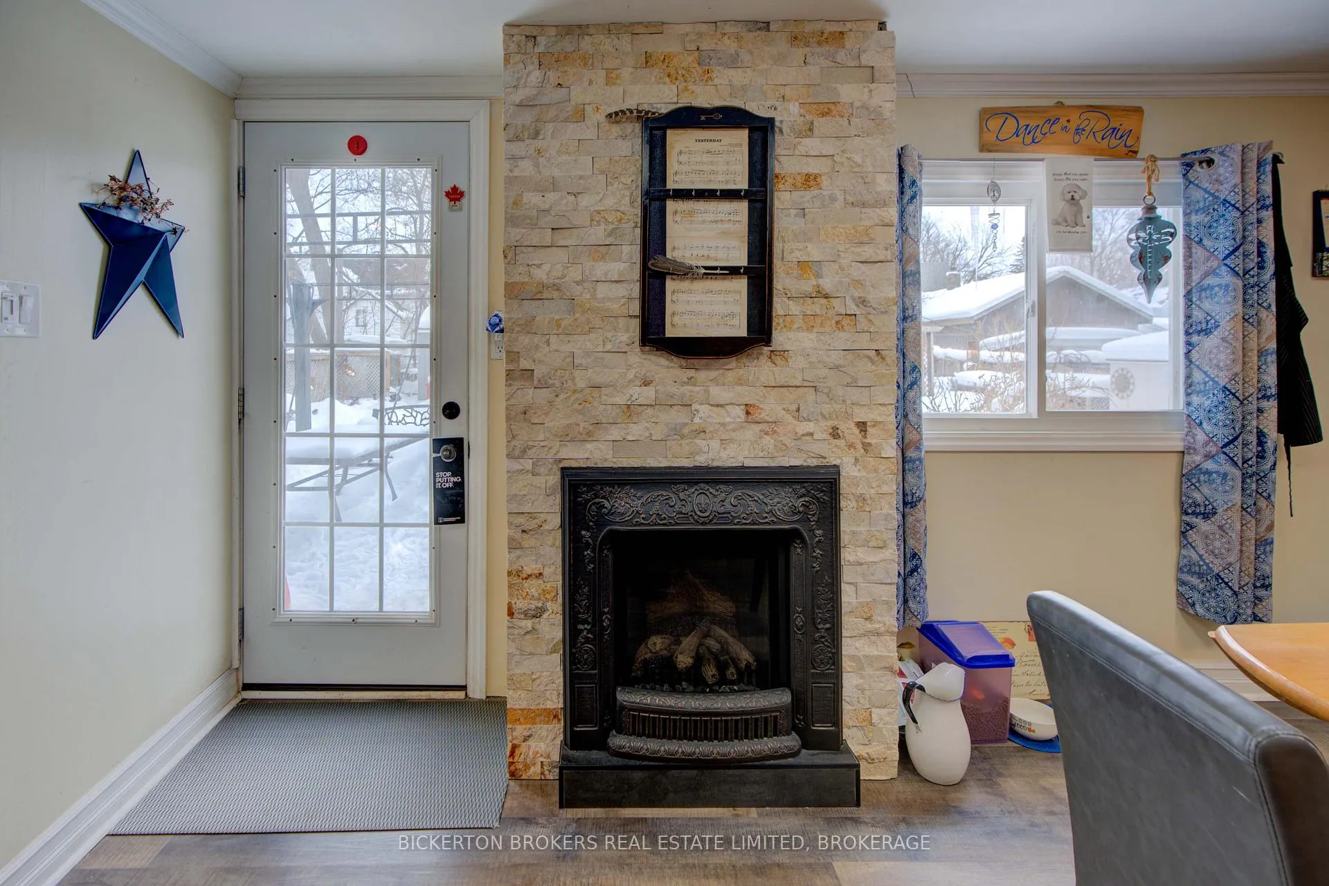 Photo 33 of 85 Elm Street, Gananoque — HOMEH