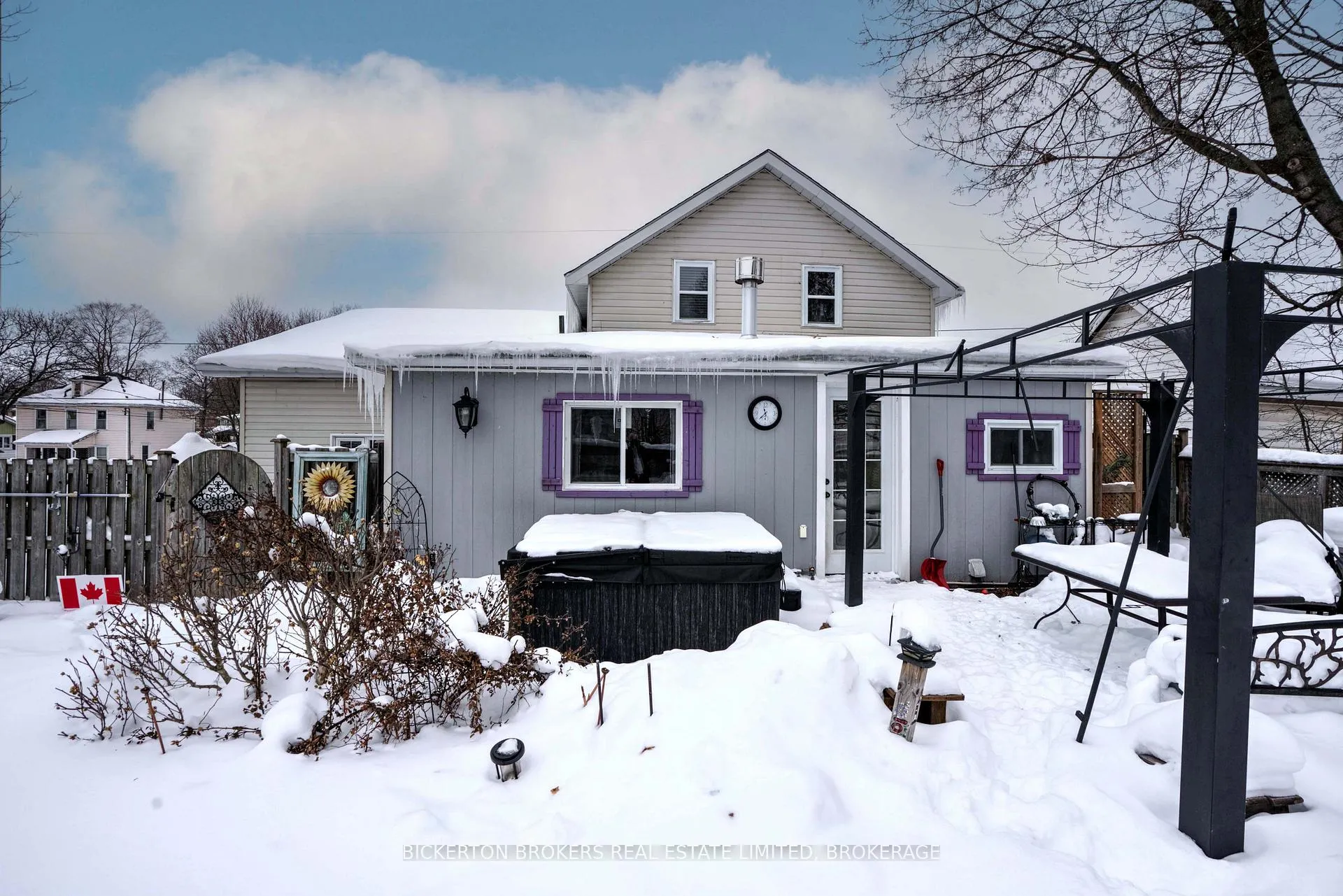 Photo 37 of 85 Elm Street, Gananoque — HOMEH