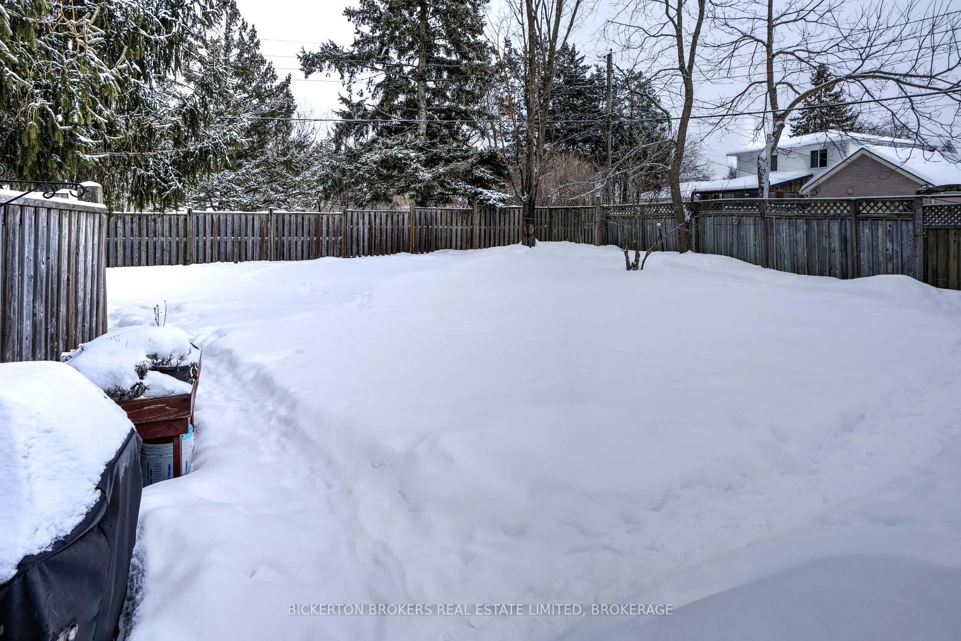 Photo 38 of 85 Elm Street, Gananoque — HOMEH