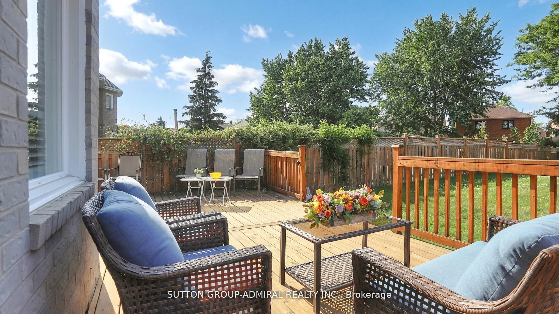 Photo 5 of 186 Westhampton Drive, Vaughan, Brownridge — HOMEH