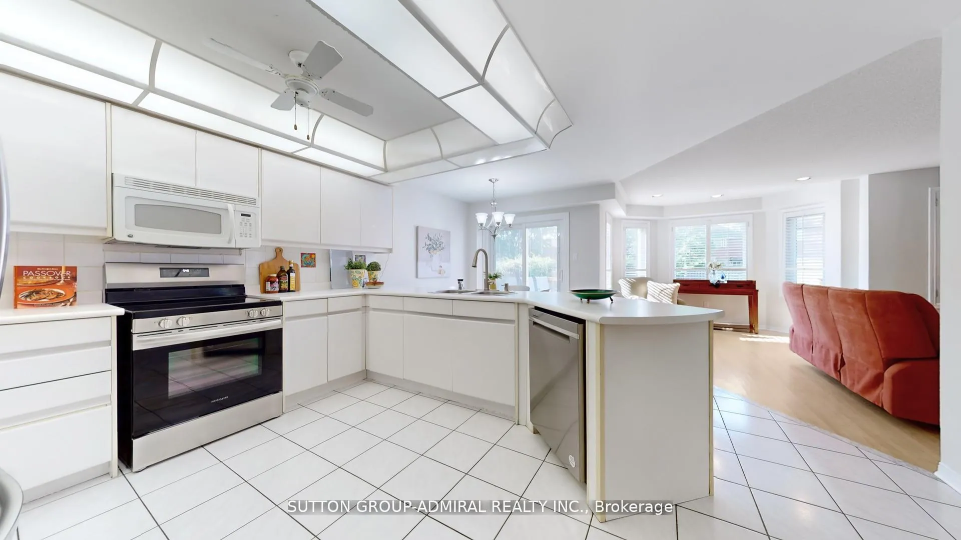Photo 8 of 186 Westhampton Drive, Vaughan, Brownridge — HOMEH