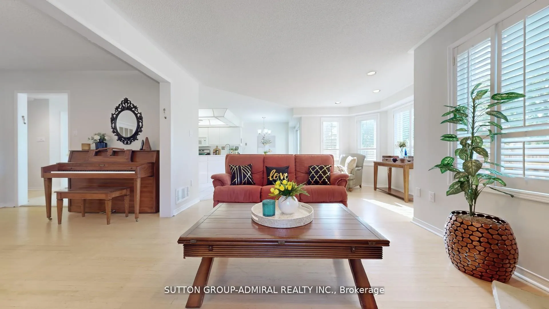 Photo 18 of 186 Westhampton Drive, Vaughan, Brownridge — HOMEH