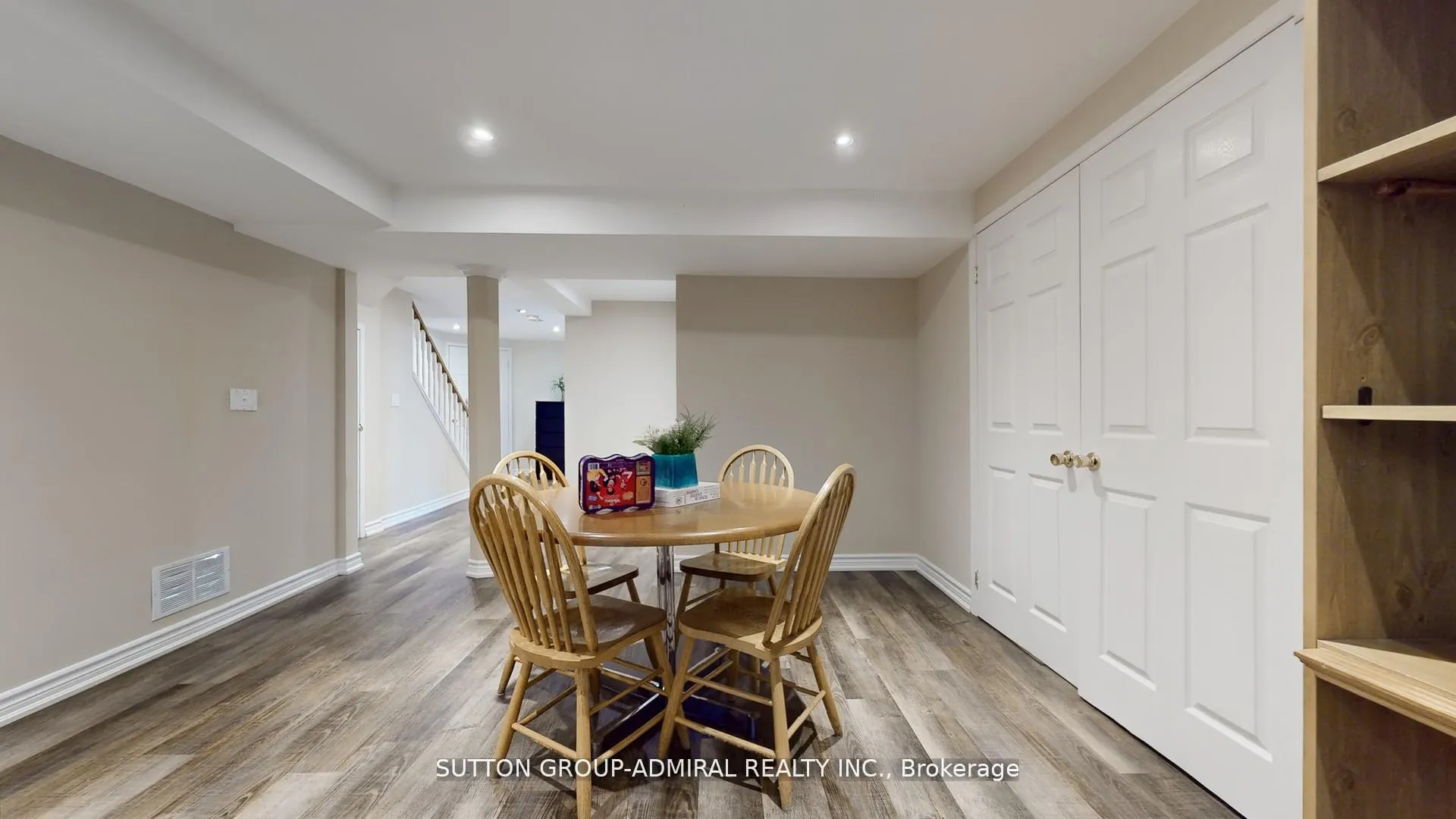 Photo 40 of 186 Westhampton Drive, Vaughan, Brownridge — HOMEH
