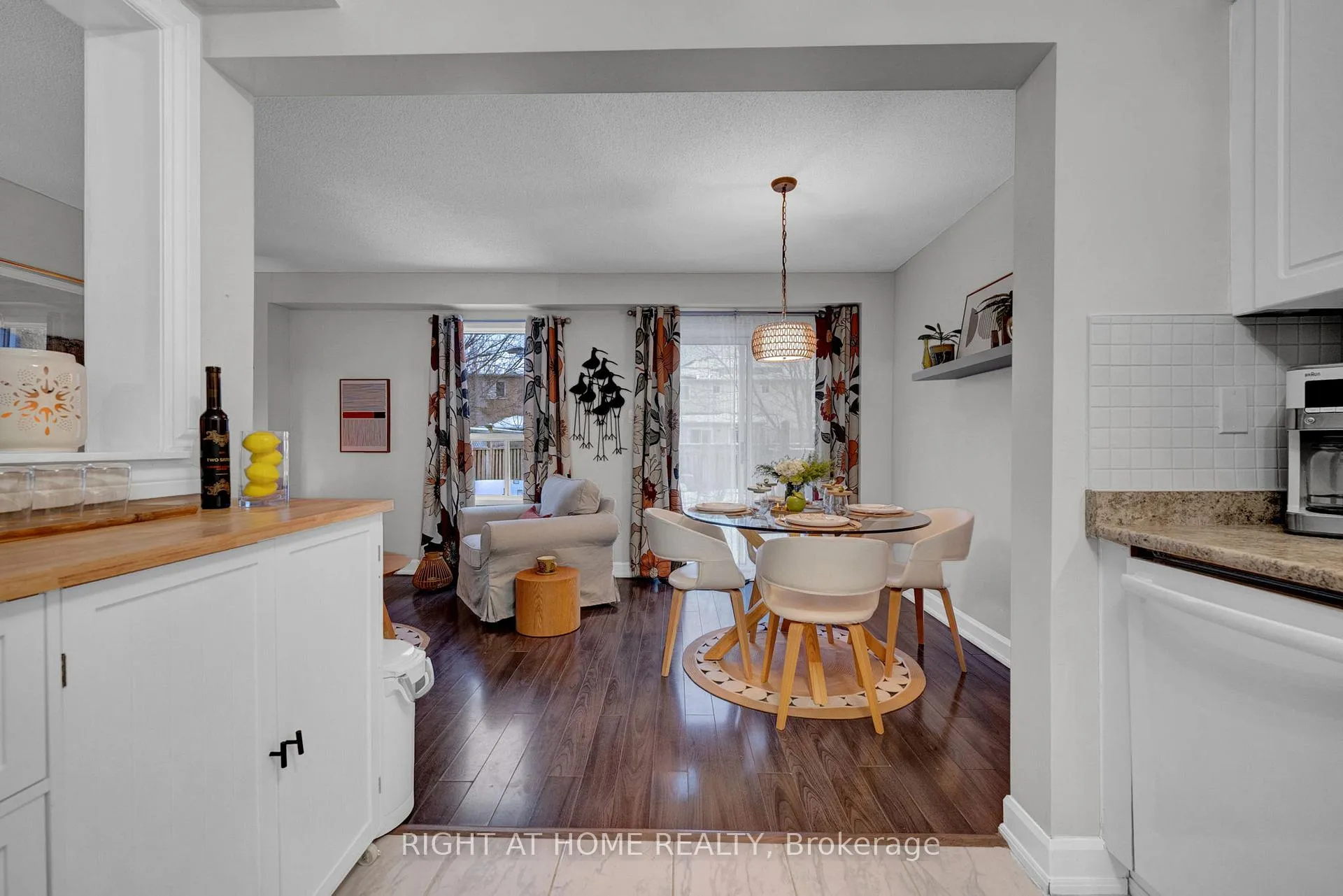 Photo 7 of 83 Somerscales Drive, Clarington, Bowmanville — HOMEH