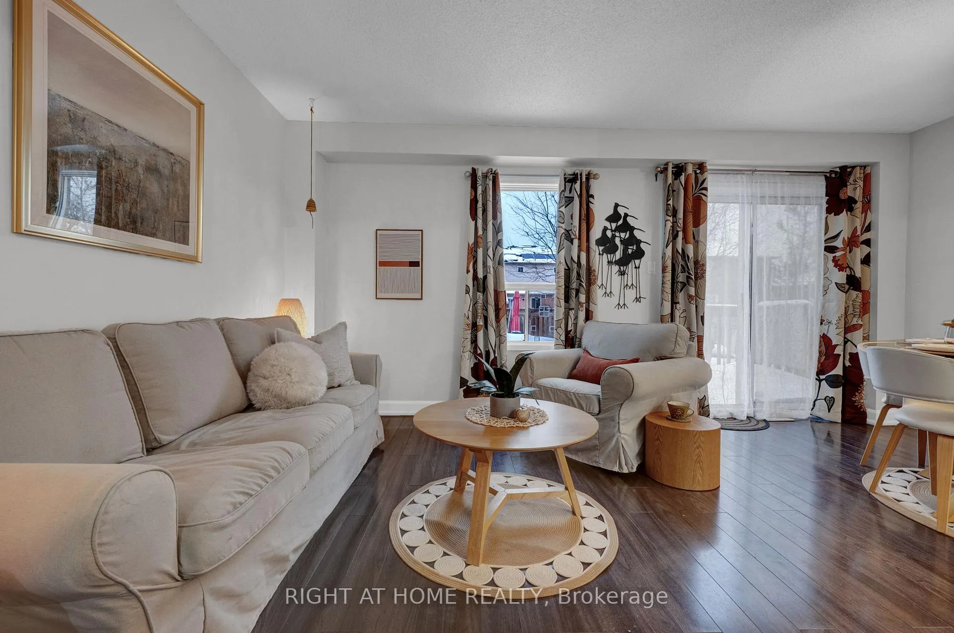 Photo 12 of 83 Somerscales Drive, Clarington, Bowmanville — HOMEH