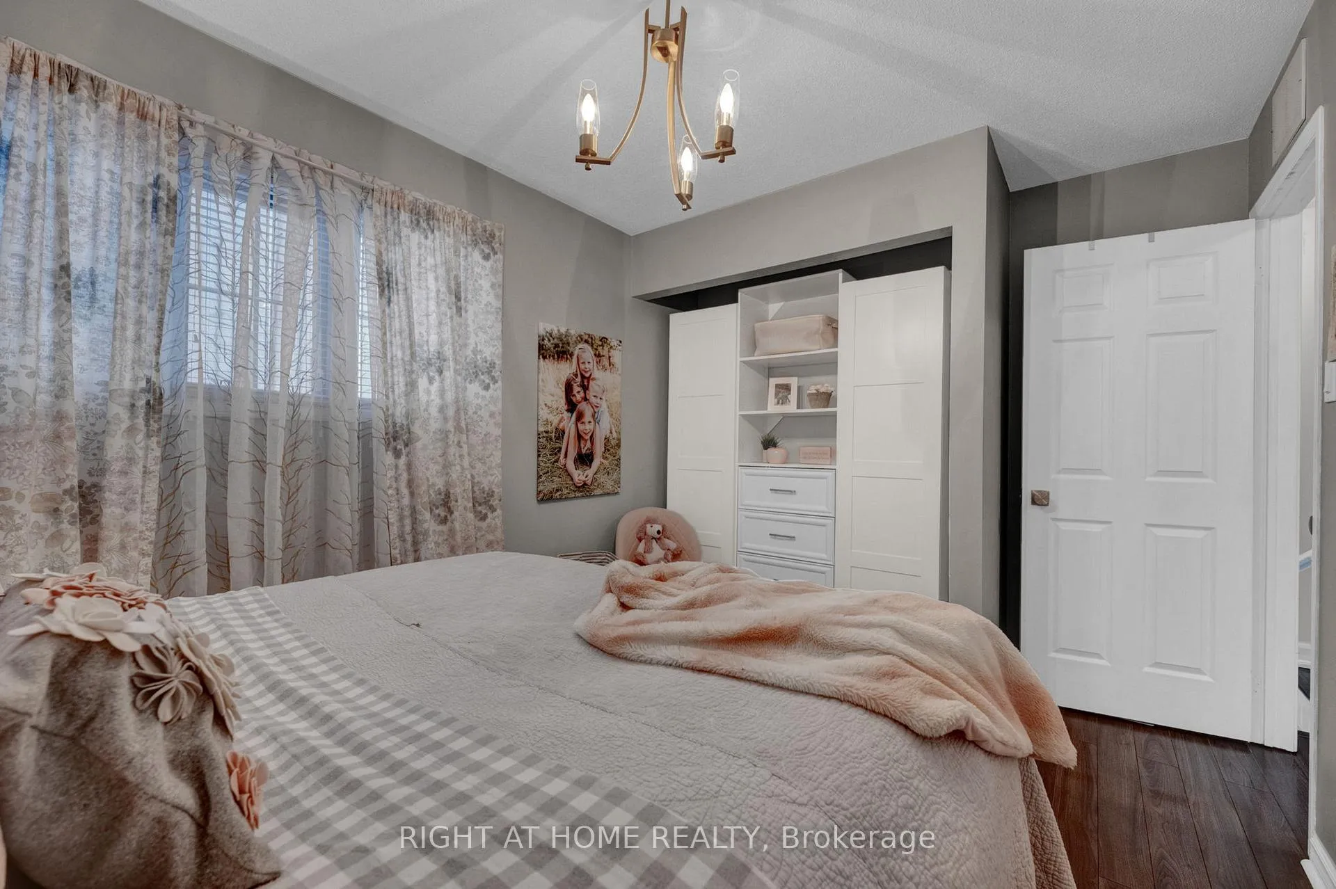 Photo 17 of 83 Somerscales Drive, Clarington, Bowmanville — HOMEH