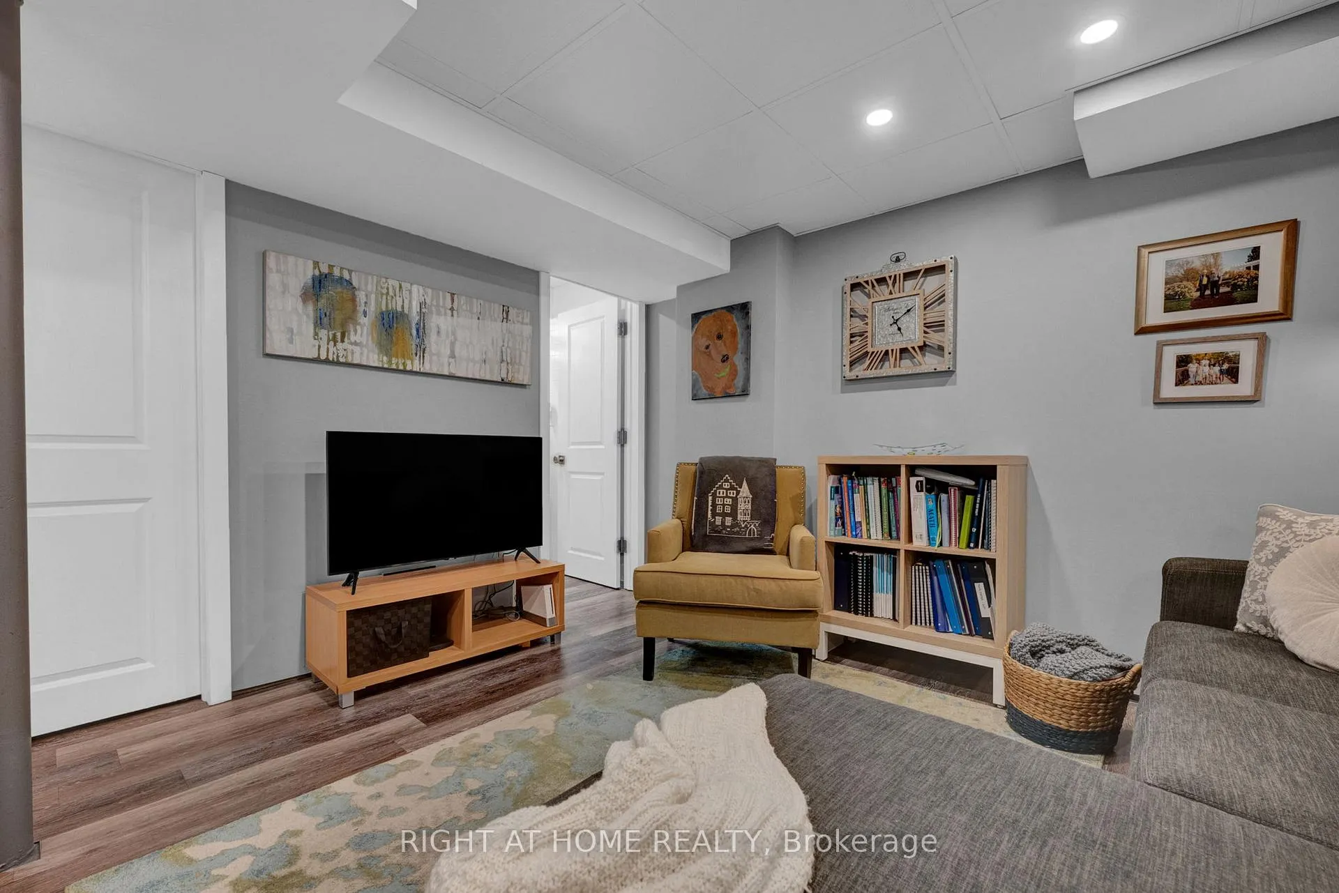 Photo 26 of 83 Somerscales Drive, Clarington, Bowmanville — HOMEH
