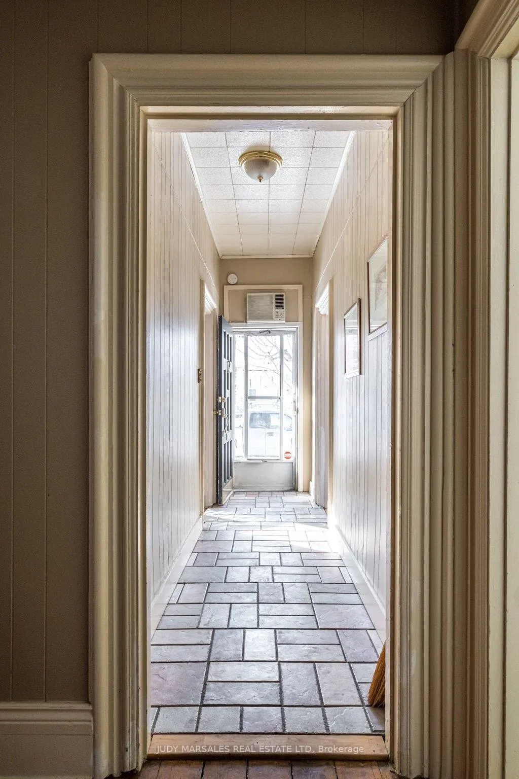 Photo 5 of 50 Macaulay Street W, Hamilton, North End — HOMEH