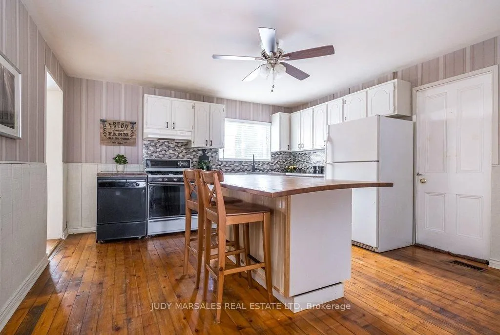Photo 12 of 50 Macaulay Street W, Hamilton, North End — HOMEH