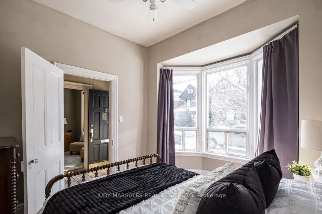 Photo 17 of 50 Macaulay Street W, Hamilton, North End — HOMEH