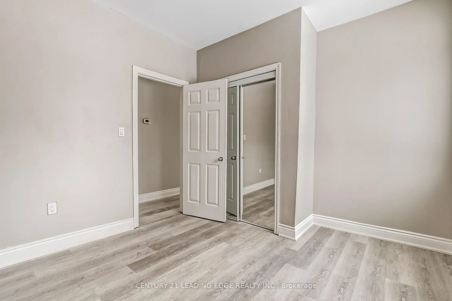 Photo 10 of 1444 Gore Road, London, East O — HOMEH