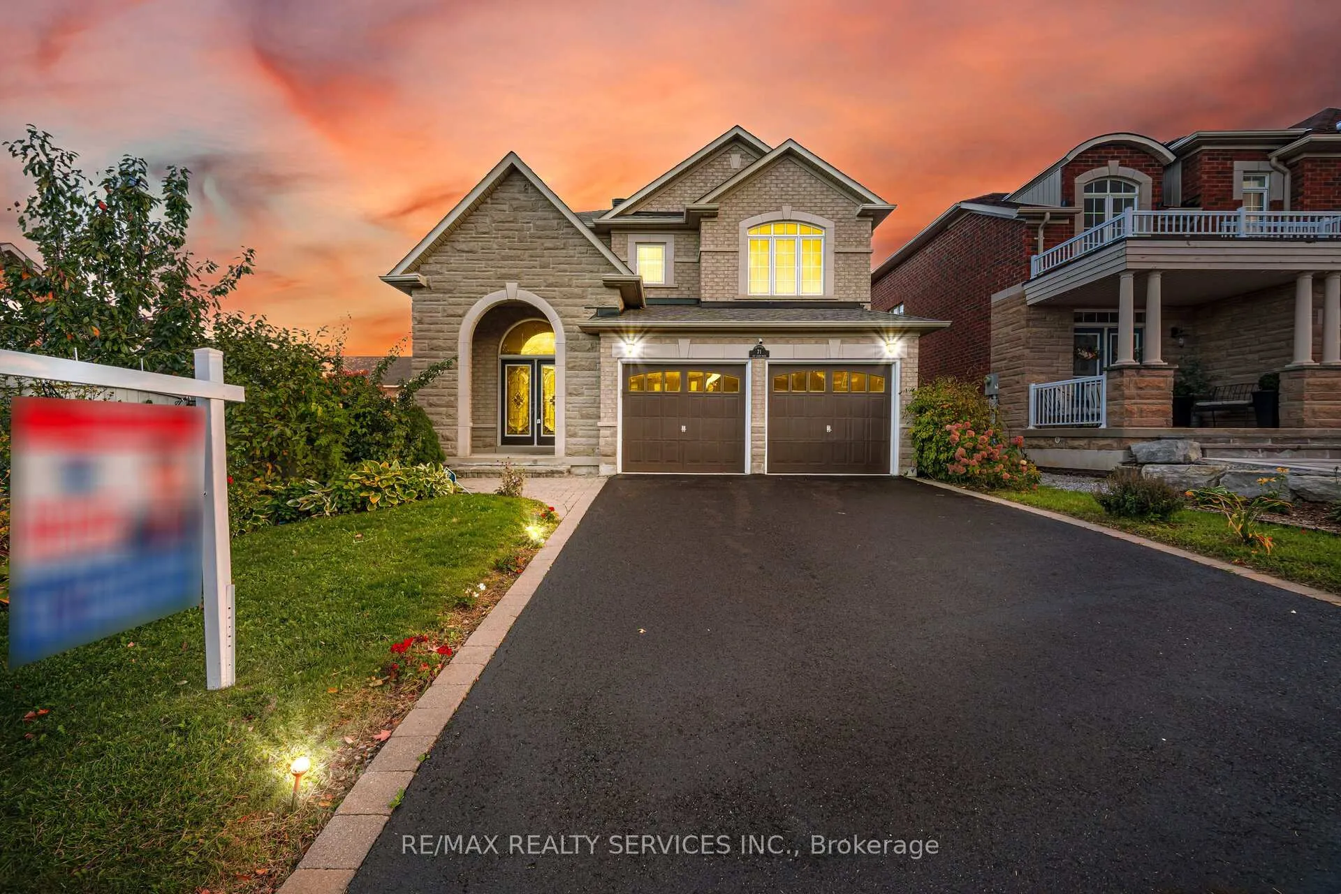 Photo 3 of 71 Ivy Glen Drive, Vaughan, Patterson — HOMEH