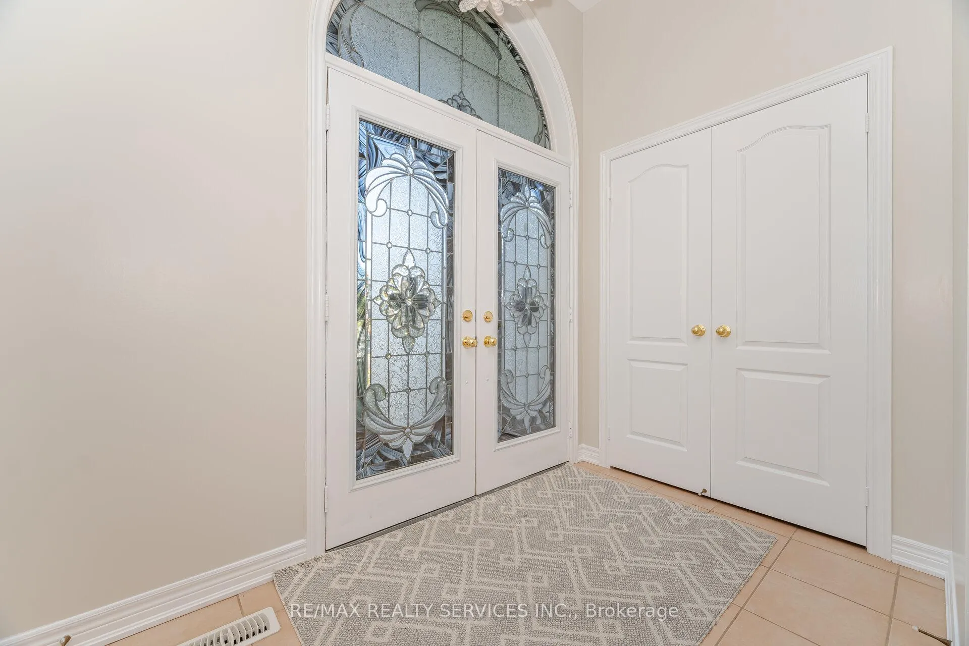 Photo 5 of 71 Ivy Glen Drive, Vaughan, Patterson — HOMEH