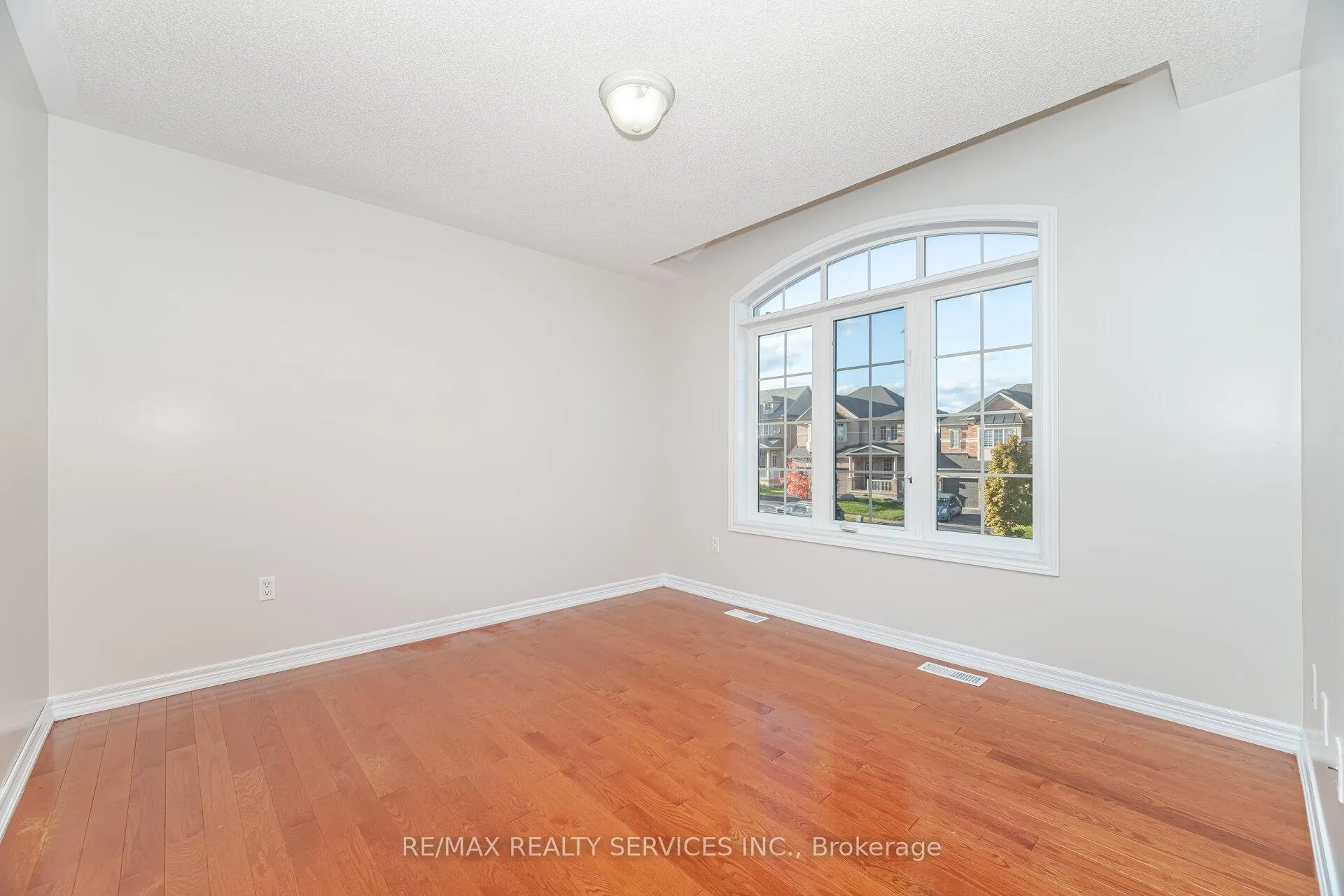 Photo 31 of 71 Ivy Glen Drive, Vaughan, Patterson — HOMEH