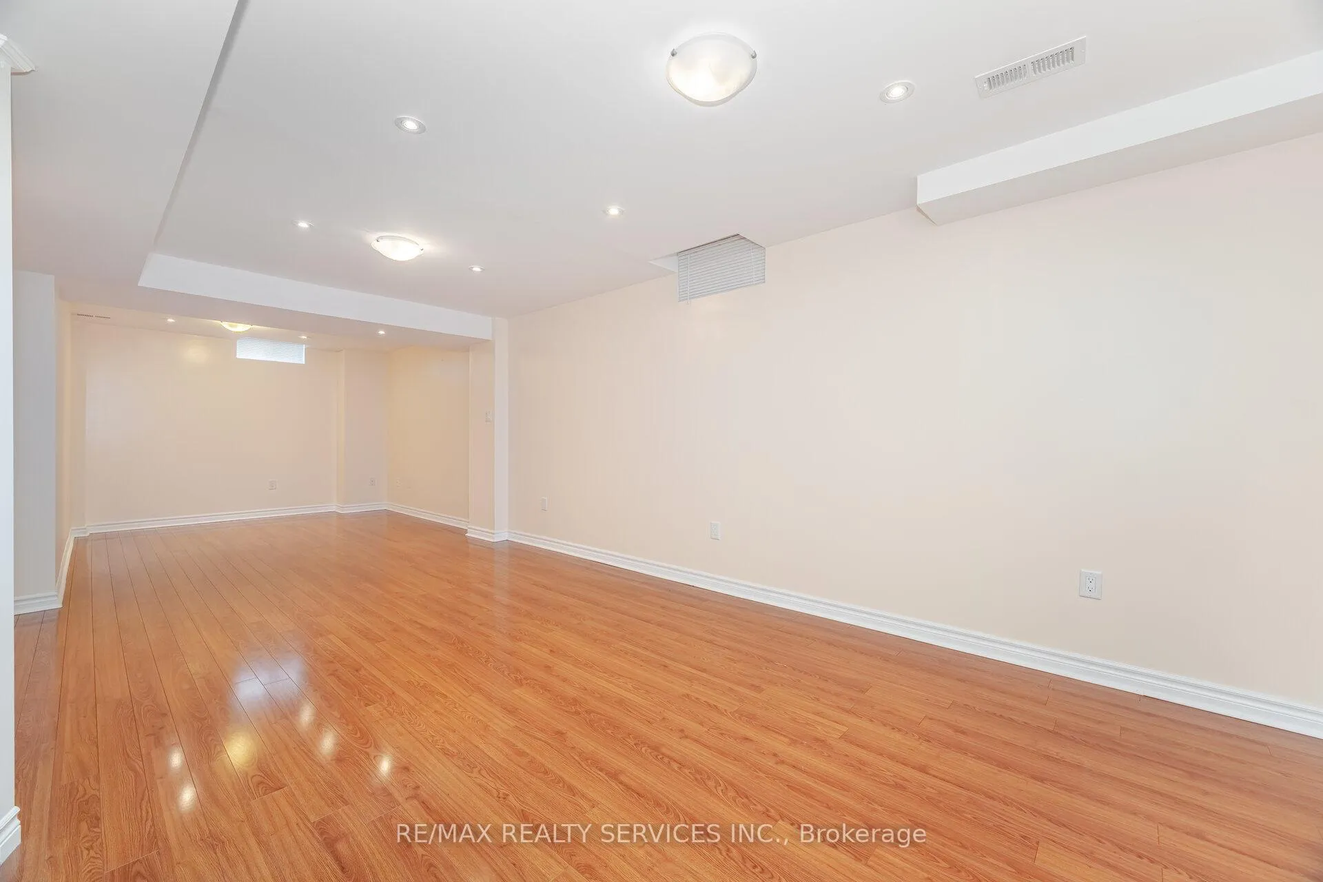Photo 33 of 71 Ivy Glen Drive, Vaughan, Patterson — HOMEH