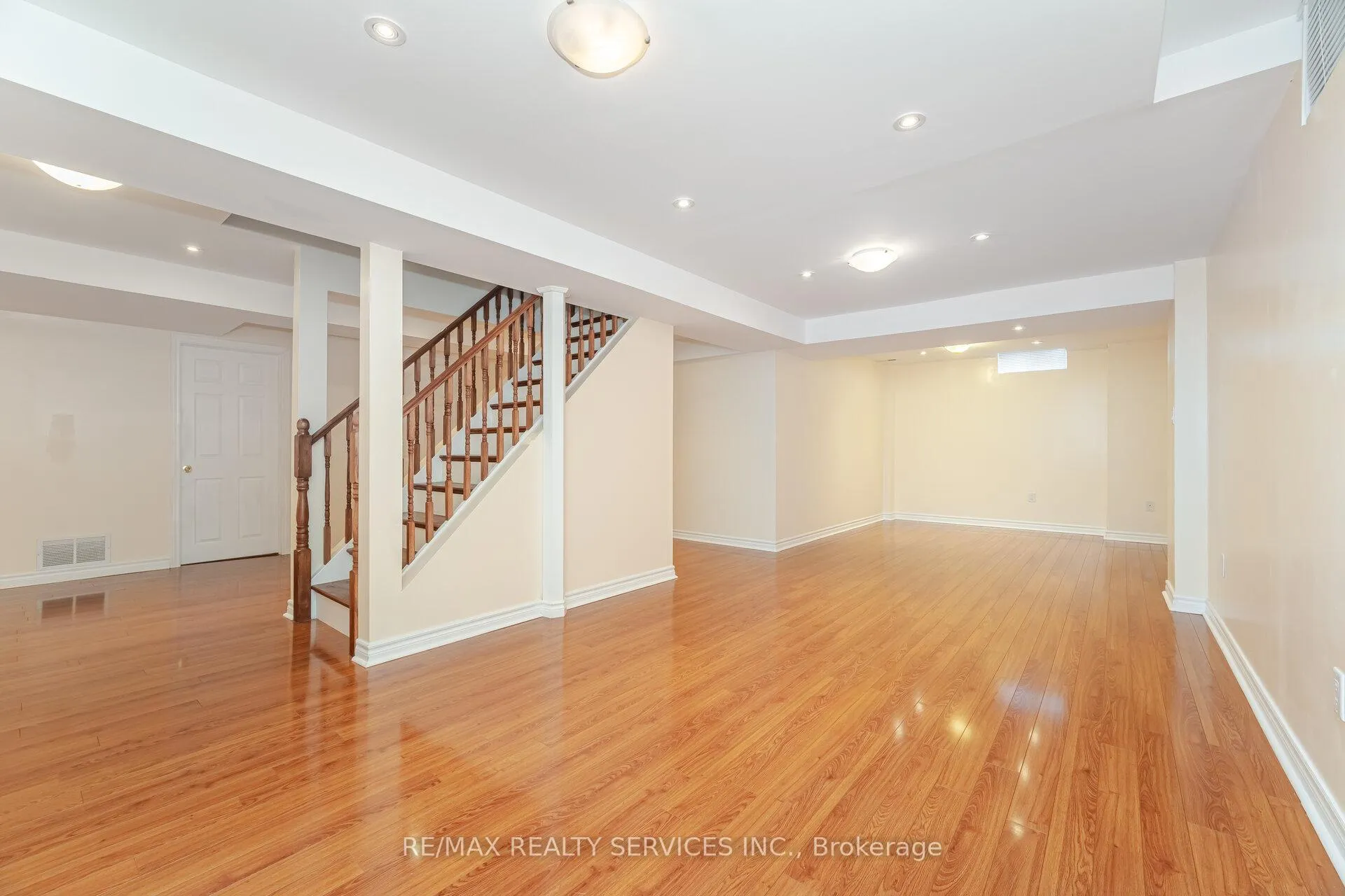 Photo 34 of 71 Ivy Glen Drive, Vaughan, Patterson — HOMEH