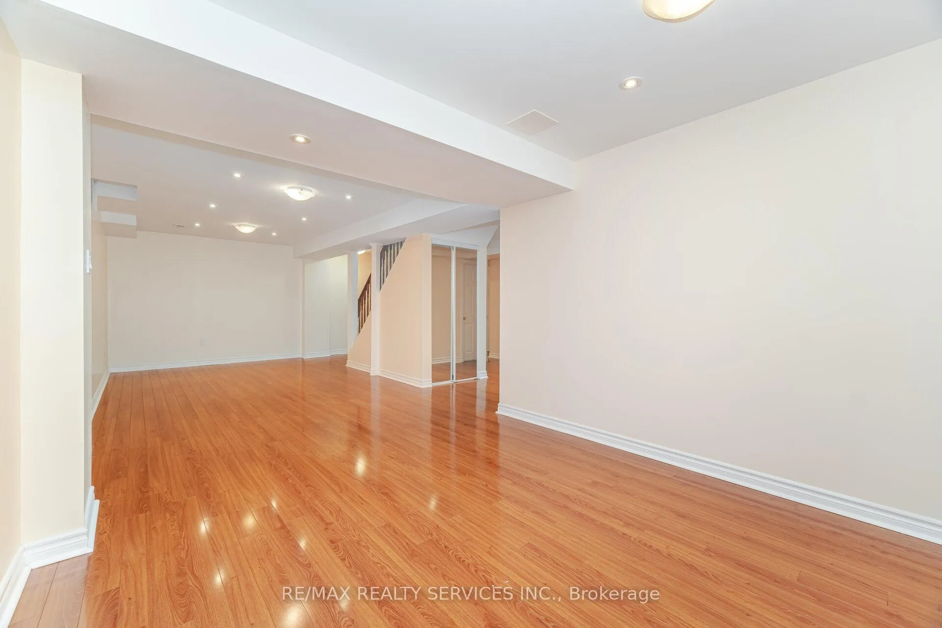 Photo 37 of 71 Ivy Glen Drive, Vaughan, Patterson — HOMEH