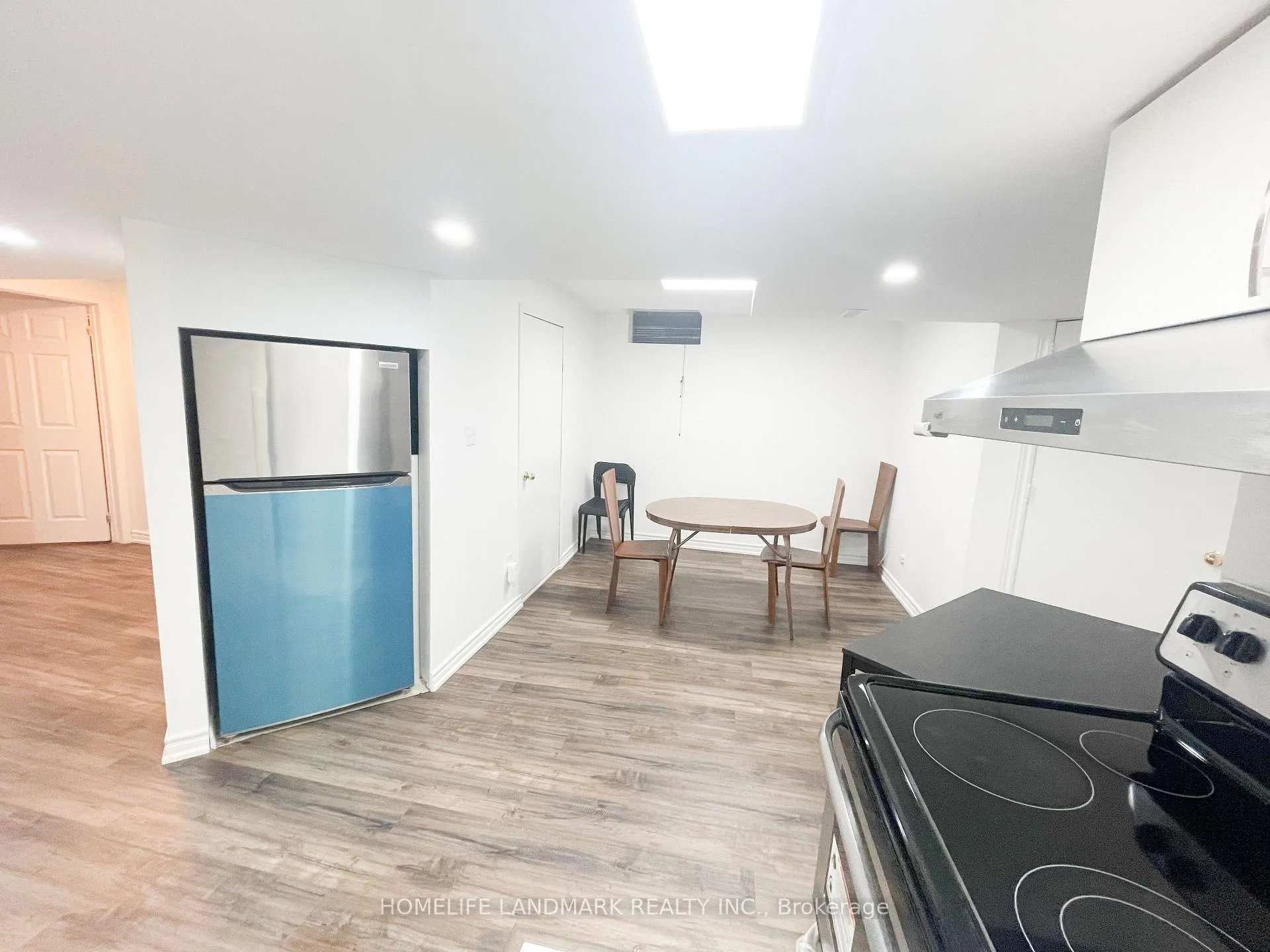 Photo 2 of 272 Milliken Meadows Drive, Markham, Milliken Mills East — HOMEH