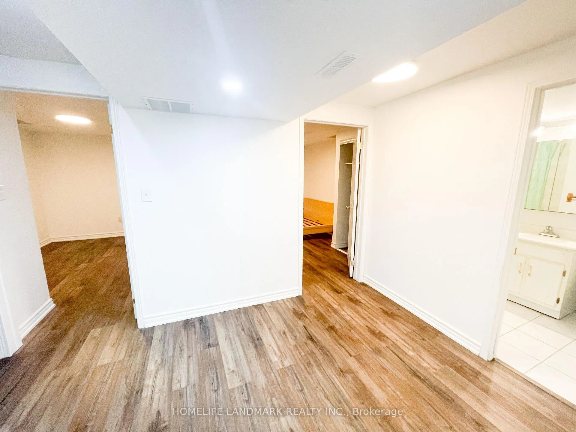 Photo 3 of 272 Milliken Meadows Drive, Markham, Milliken Mills East — HOMEH