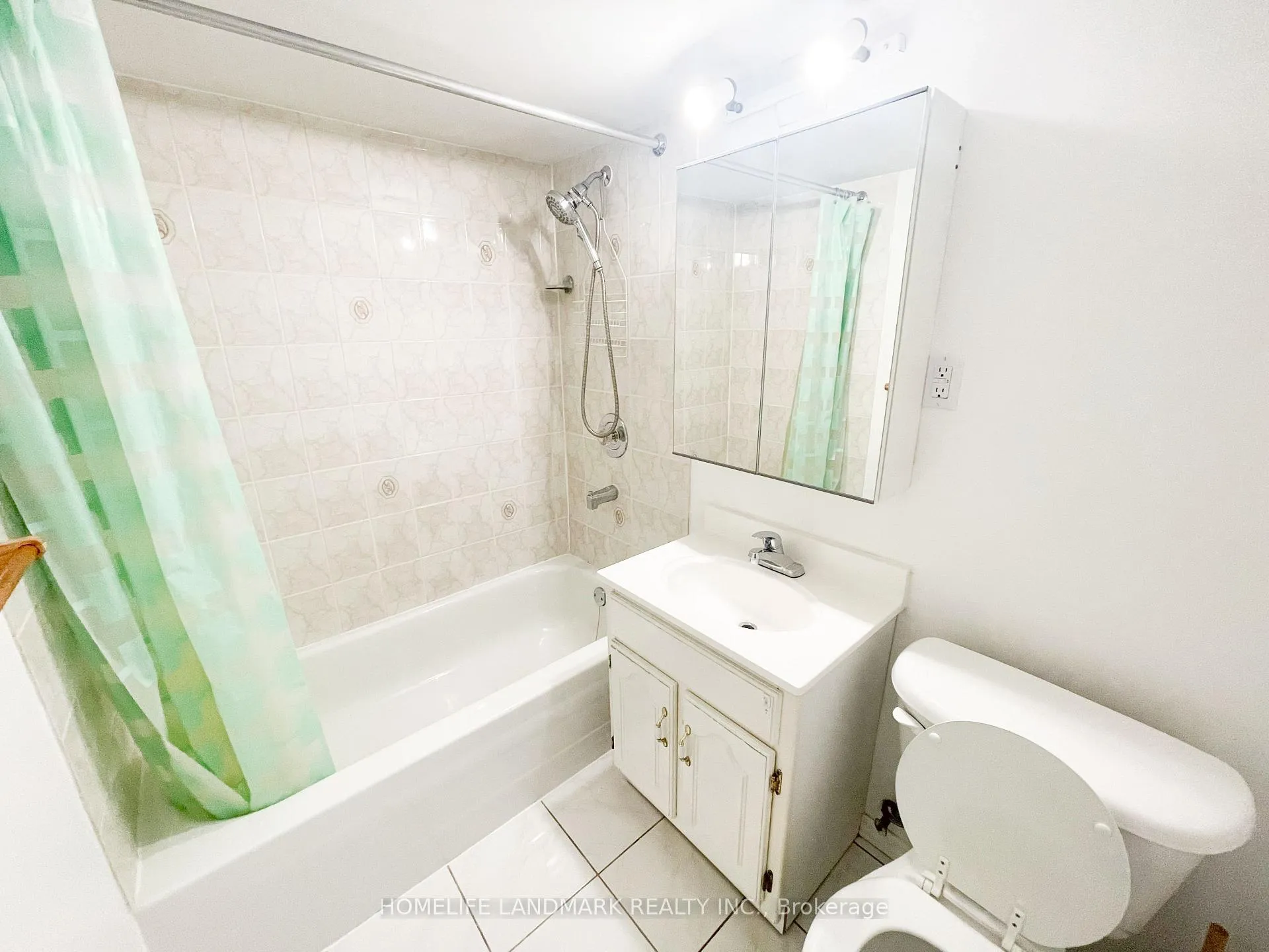 Photo 9 of 272 Milliken Meadows Drive, Markham, Milliken Mills East — HOMEH