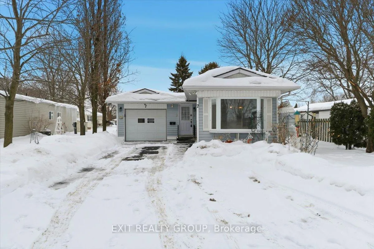 Photo 1 of 7 Arbour Lane, Quinte West, Sidney Ward — HOMEH
