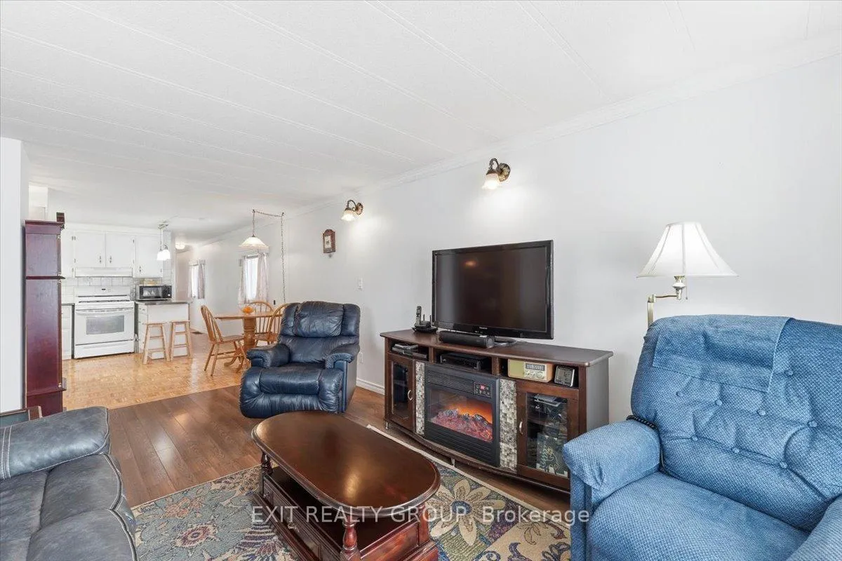 Photo 6 of 7 Arbour Lane, Quinte West, Sidney Ward — HOMEH