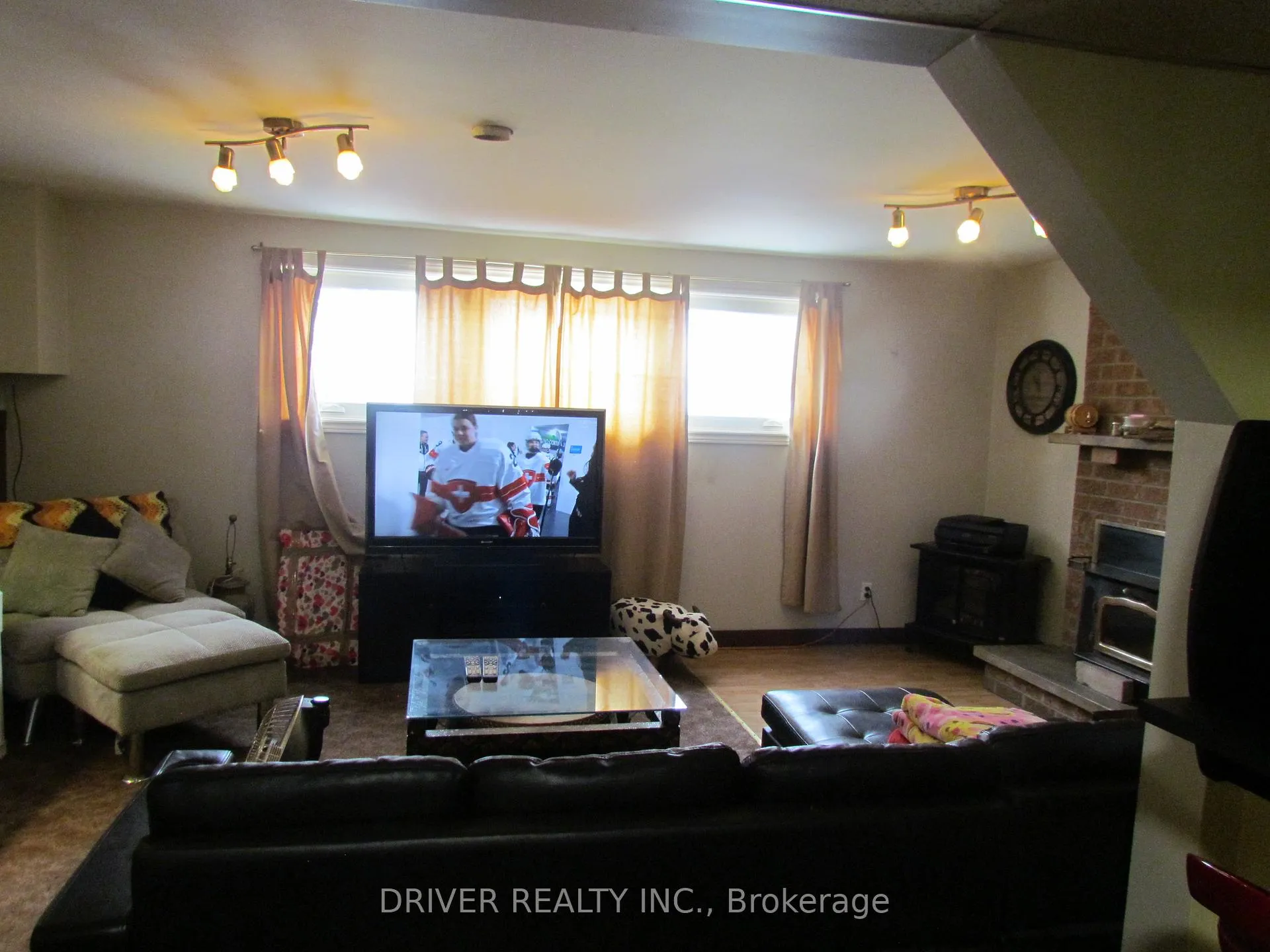 Photo 12 of 2081 Harrietsville Drive, Thames Centre, Rural Thames Centre — HOMEH