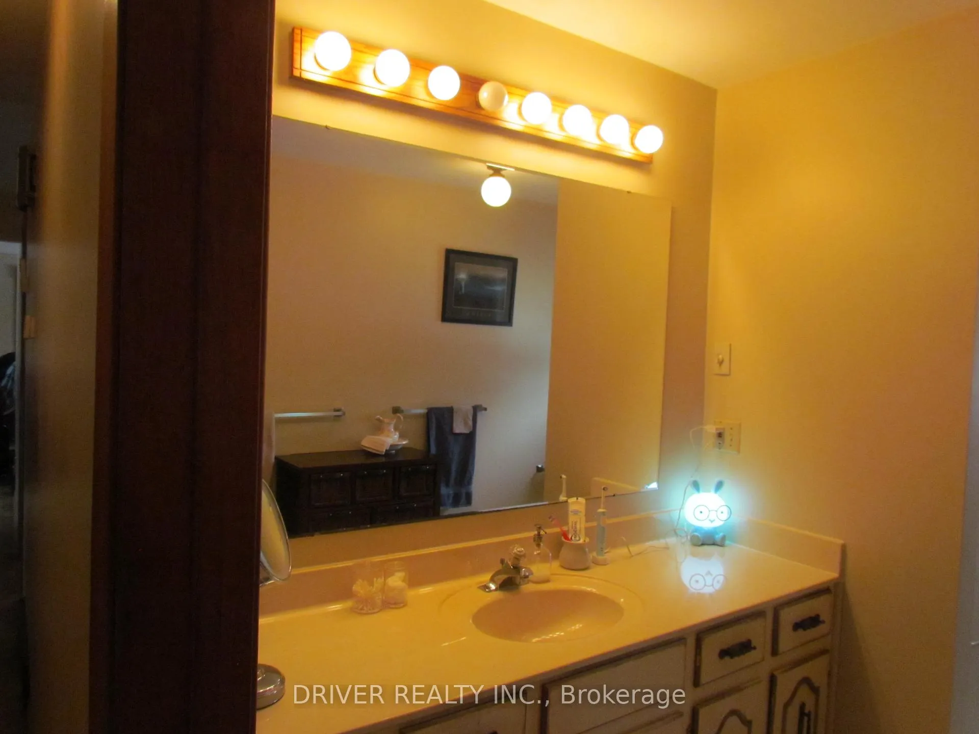 Photo 17 of 2081 Harrietsville Drive, Thames Centre, Rural Thames Centre — HOMEH