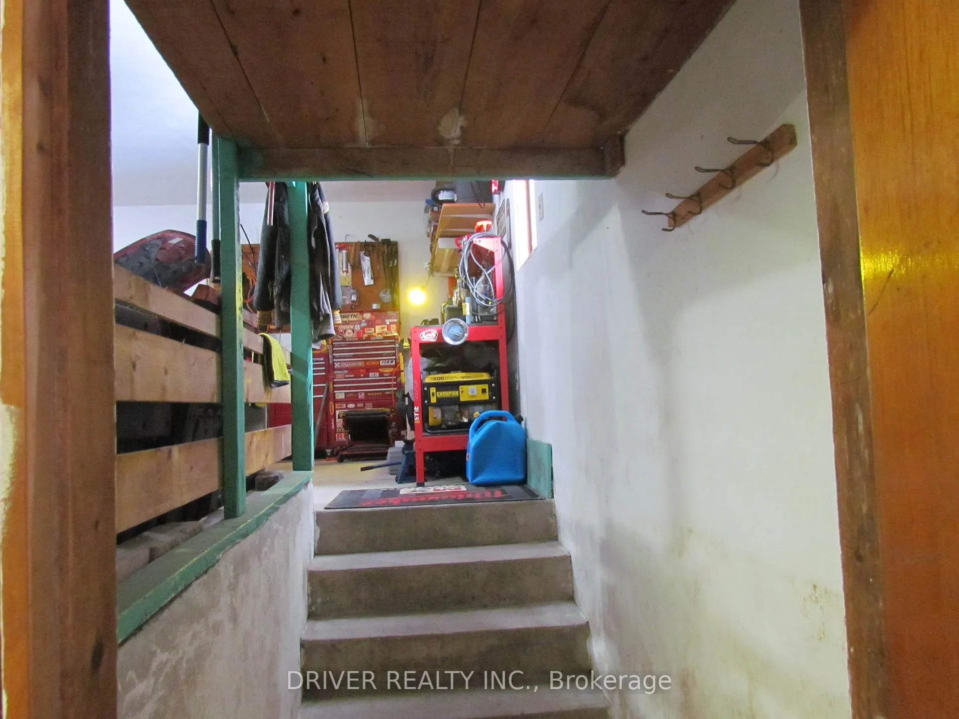 Photo 25 of 2081 Harrietsville Drive, Thames Centre, Rural Thames Centre — HOMEH