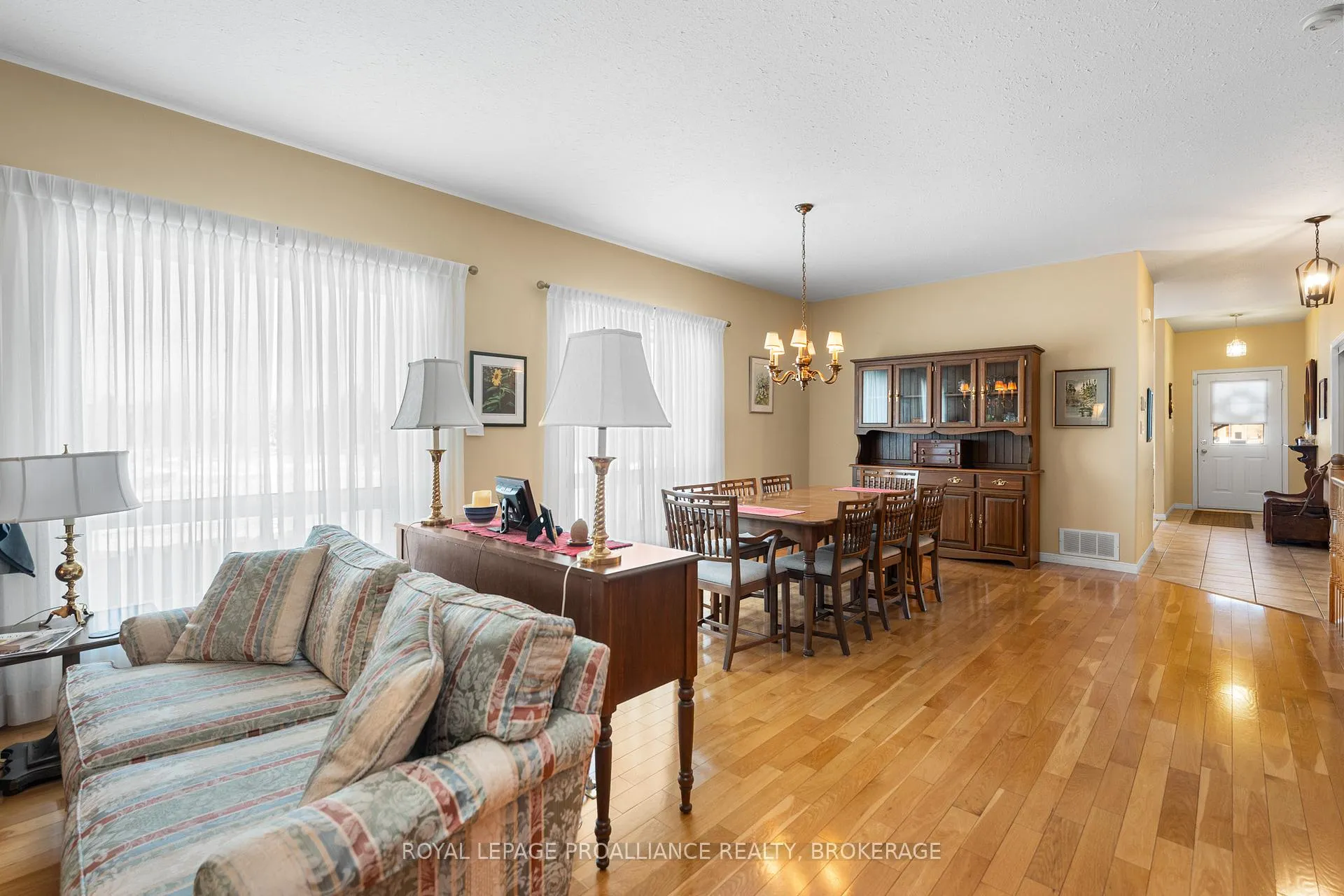 Photo 18 of 322 Emerald Street, Kingston, City Northwest — HOMEH