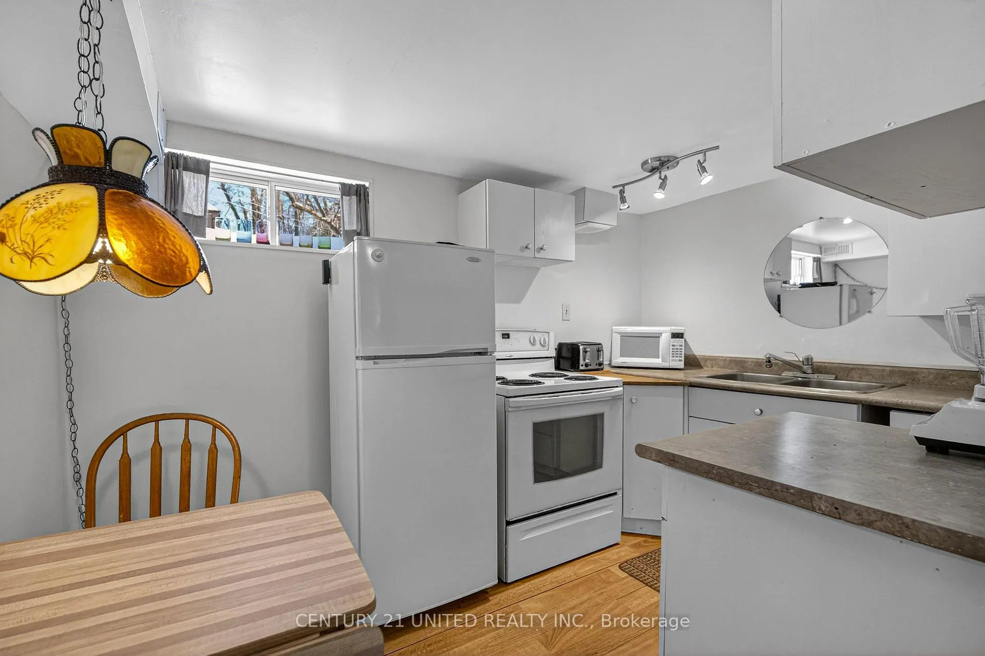 Photo 18 of 638 Rubidge Street, Peterborough, Town Ward 3 — HOMEH