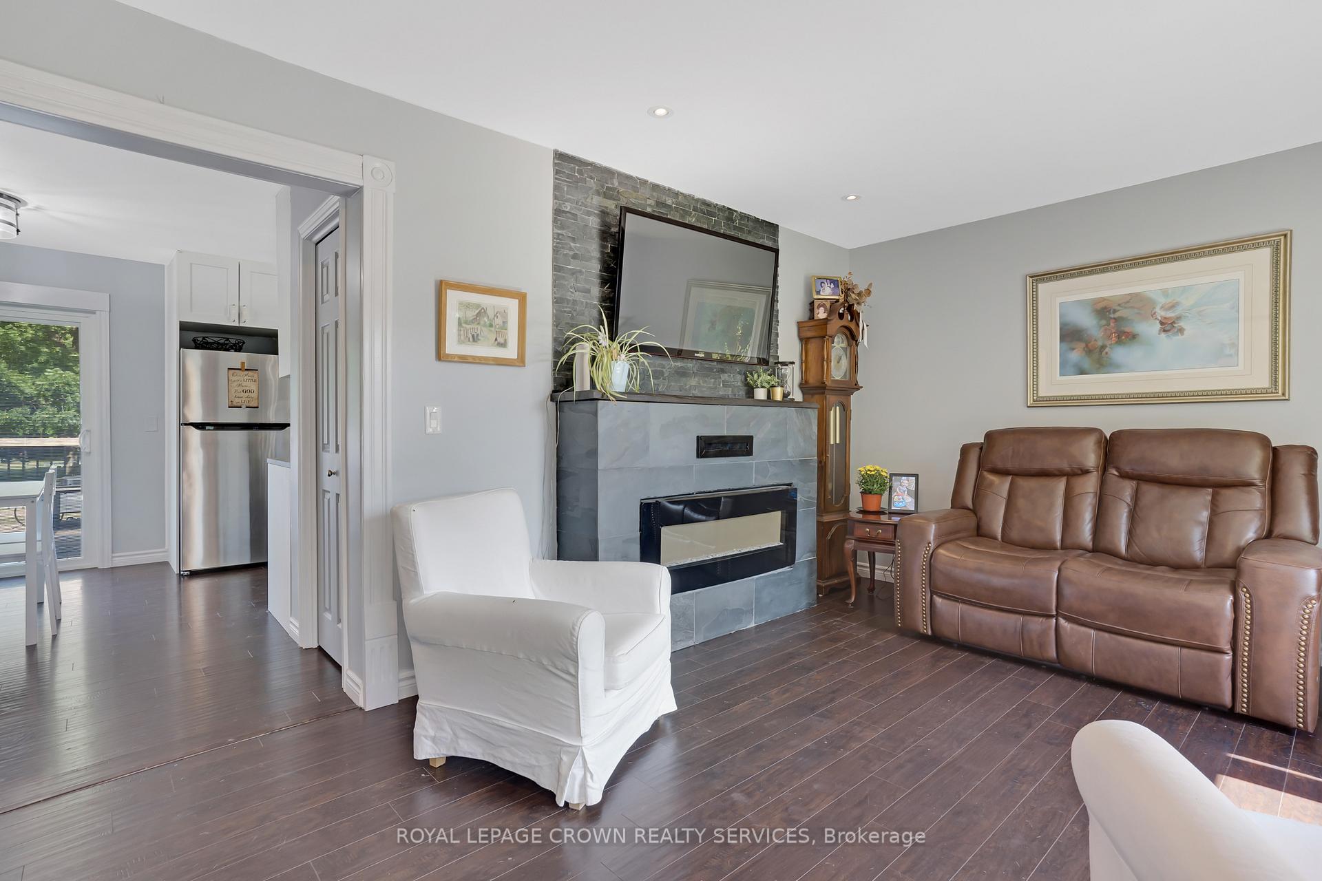 Photo 4 of 54 Water Street, Huron East, Egmondville — HOMEH