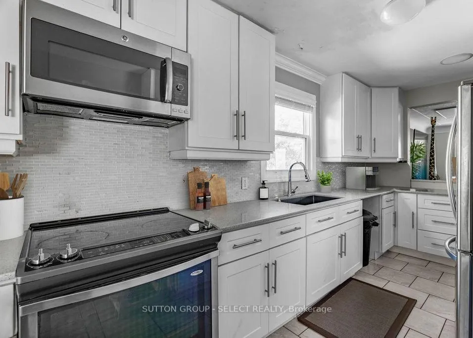Photo 3 of 353 Clarke Road, London, East H — HOMEH