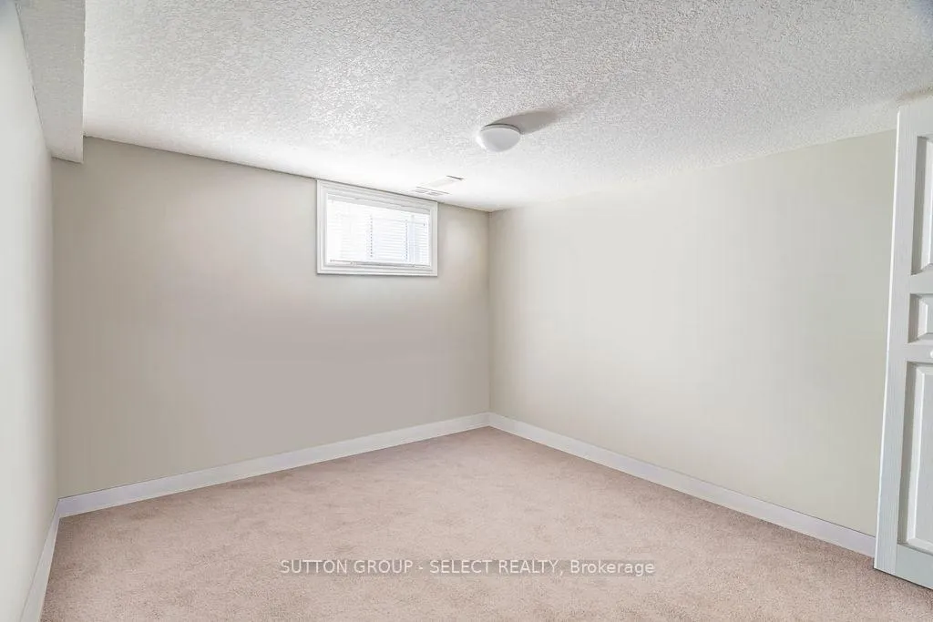 Photo 17 of 353 Clarke Road, London, East H — HOMEH