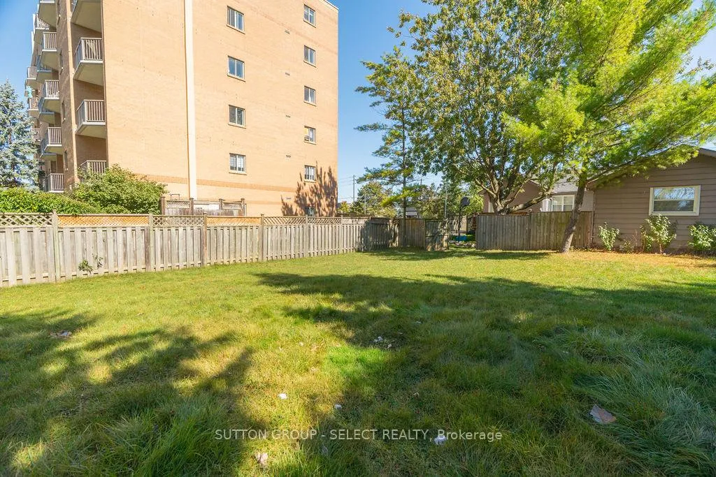 Photo 27 of 353 Clarke Road, London, East H — HOMEH