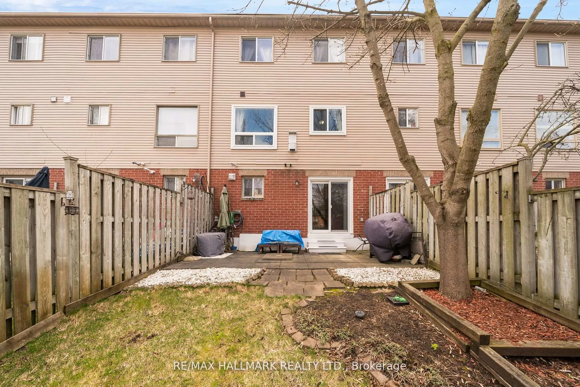 Photo 10 of Unit 18, 1867 Kingston Road, Pickering, Village East — HOMEH