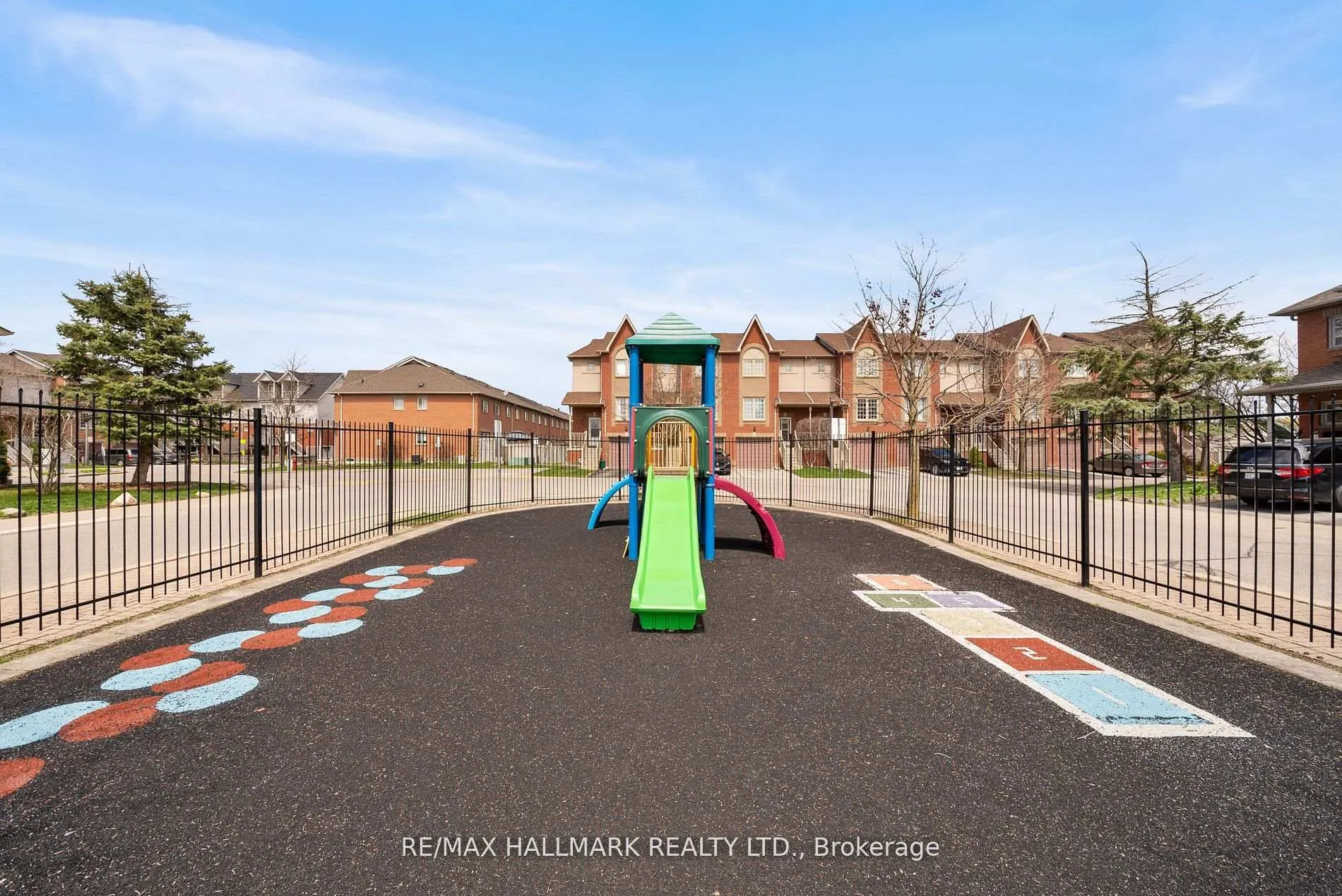 Photo 12 of Unit 18, 1867 Kingston Road, Pickering, Village East — HOMEH