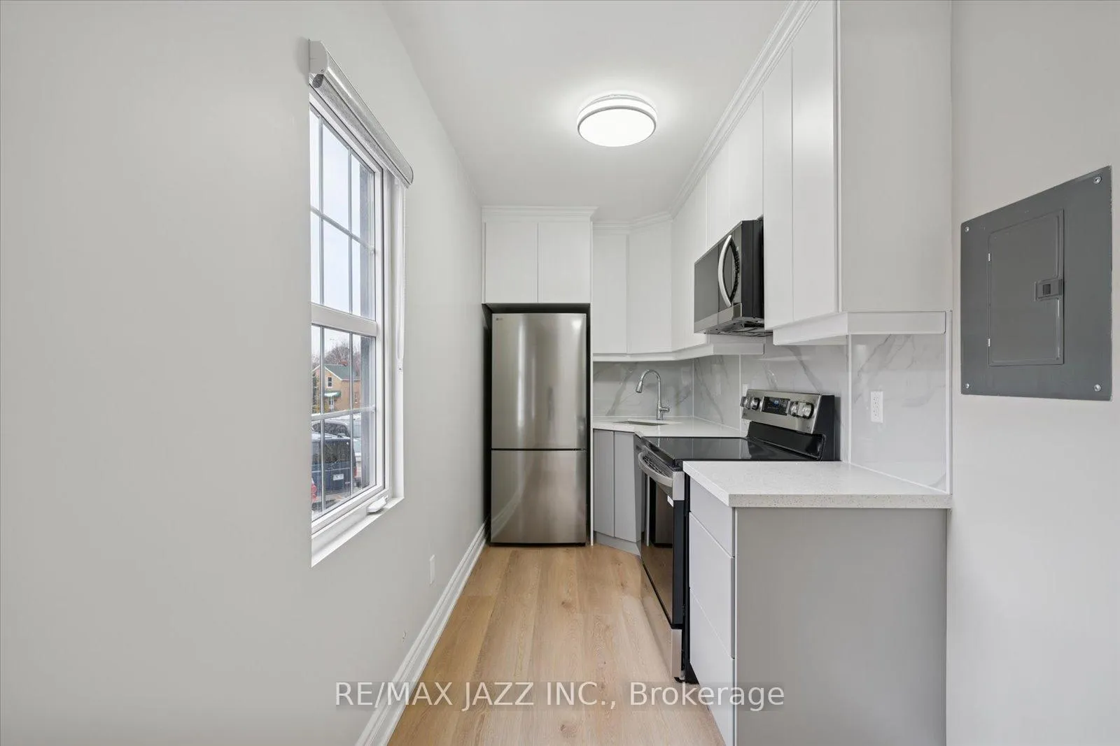 Photo 6 of Unit 204, 251 Simcoe Street S, Oshawa, Central — HOMEH
