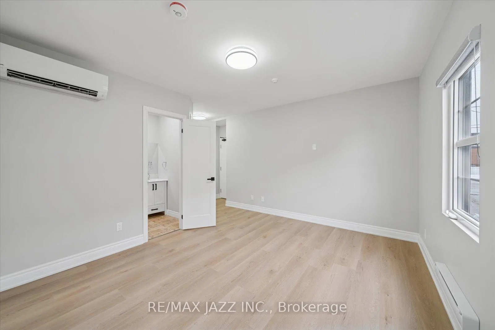 Photo 15 of Unit 204, 251 Simcoe Street S, Oshawa, Central — HOMEH