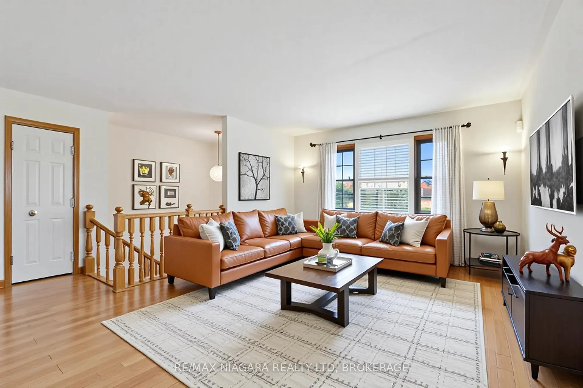 Photo 3 of 7516 Monastery Drive, Niagara Falls, Mt. Carmel — HOMEH