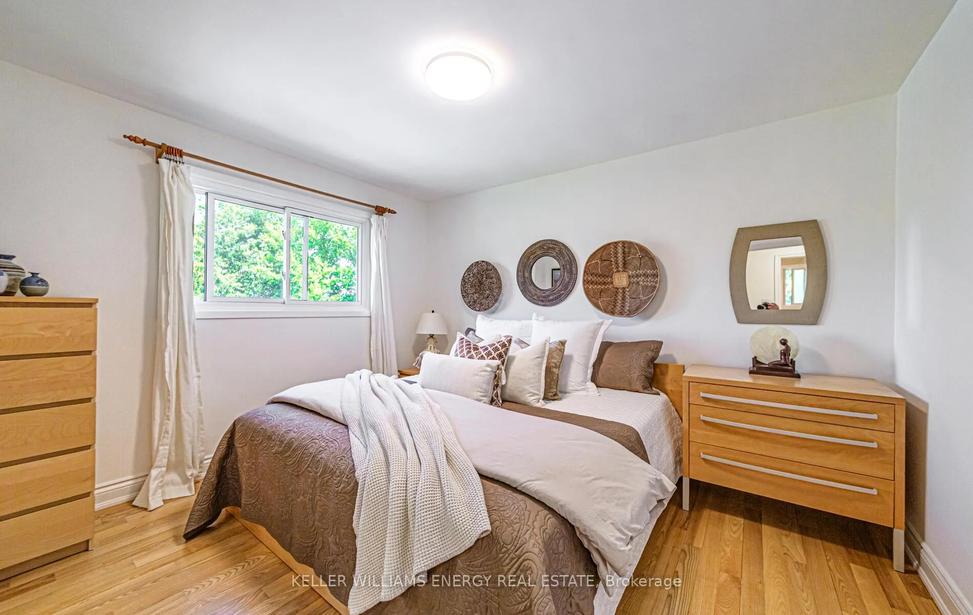 Photo 26 of 849 Byron Street N, Whitby, Williamsburg — HOMEH