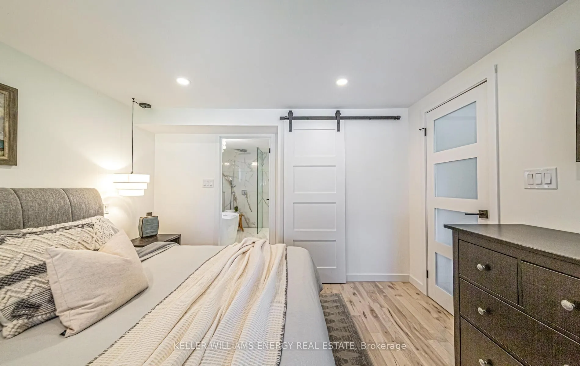 Photo 32 of 849 Byron Street N, Whitby, Williamsburg — HOMEH