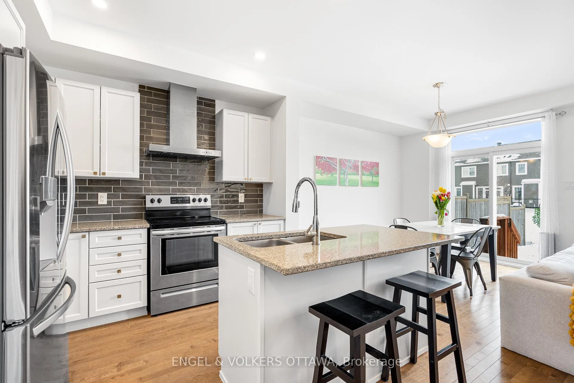 Photo 8 of 56 Gardenpost Terrace, Ottawa, Avalon West — HOMEH