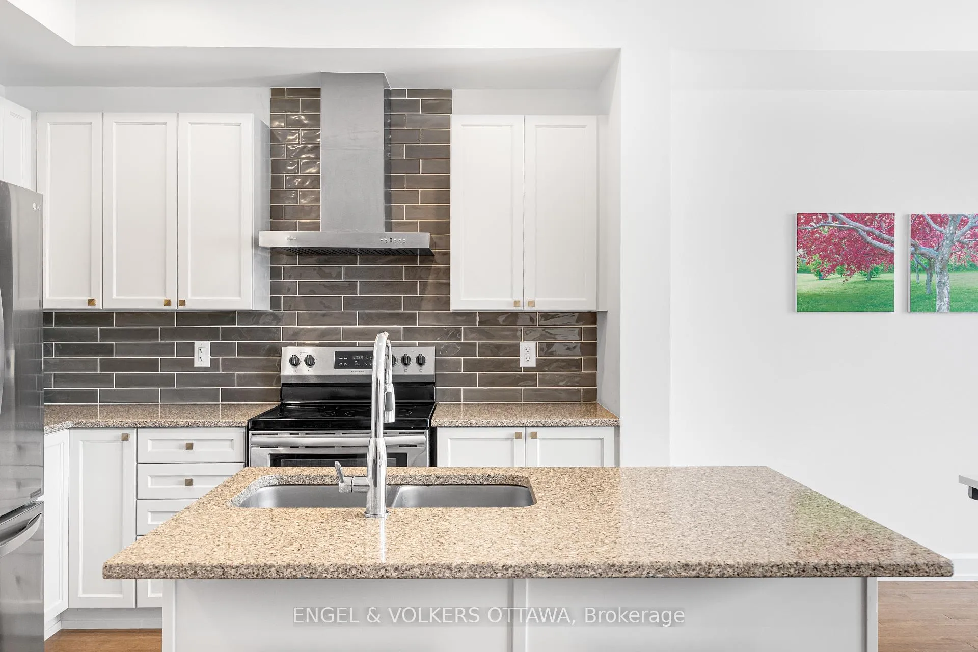 Photo 10 of 56 Gardenpost Terrace, Ottawa, Avalon West — HOMEH