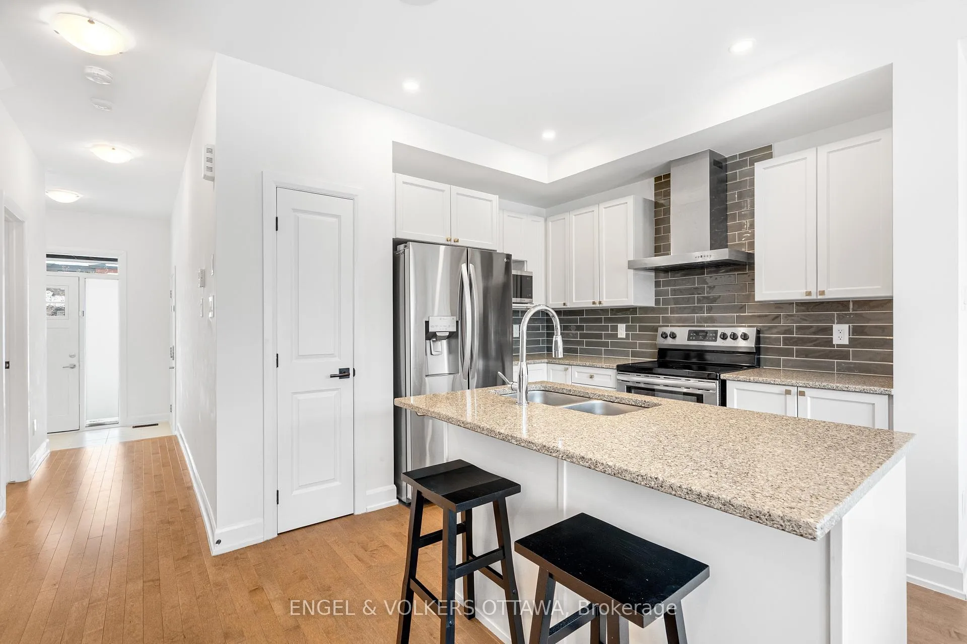 Photo 11 of 56 Gardenpost Terrace, Ottawa, Avalon West — HOMEH