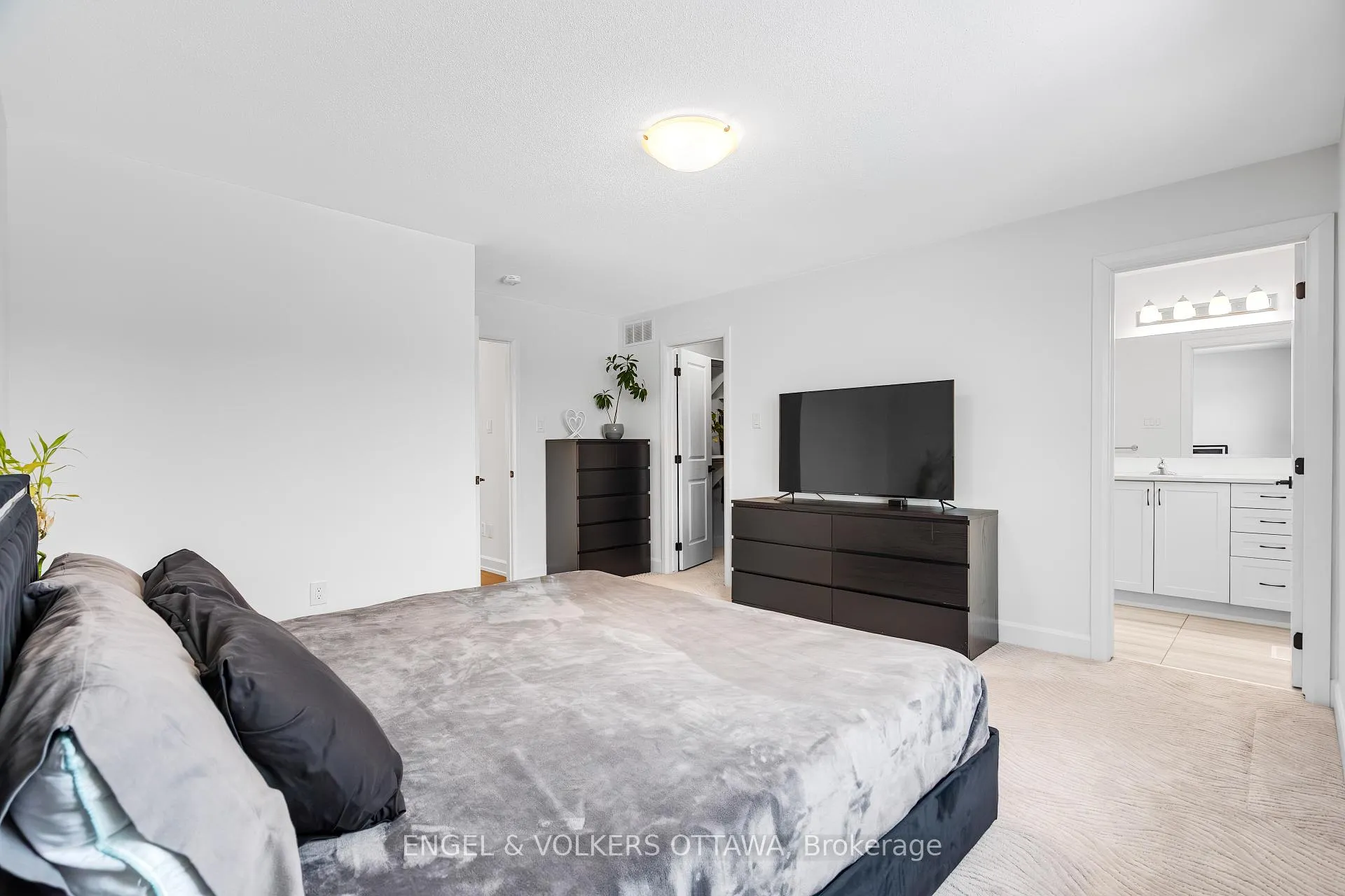 Photo 29 of 56 Gardenpost Terrace, Ottawa, Avalon West — HOMEH