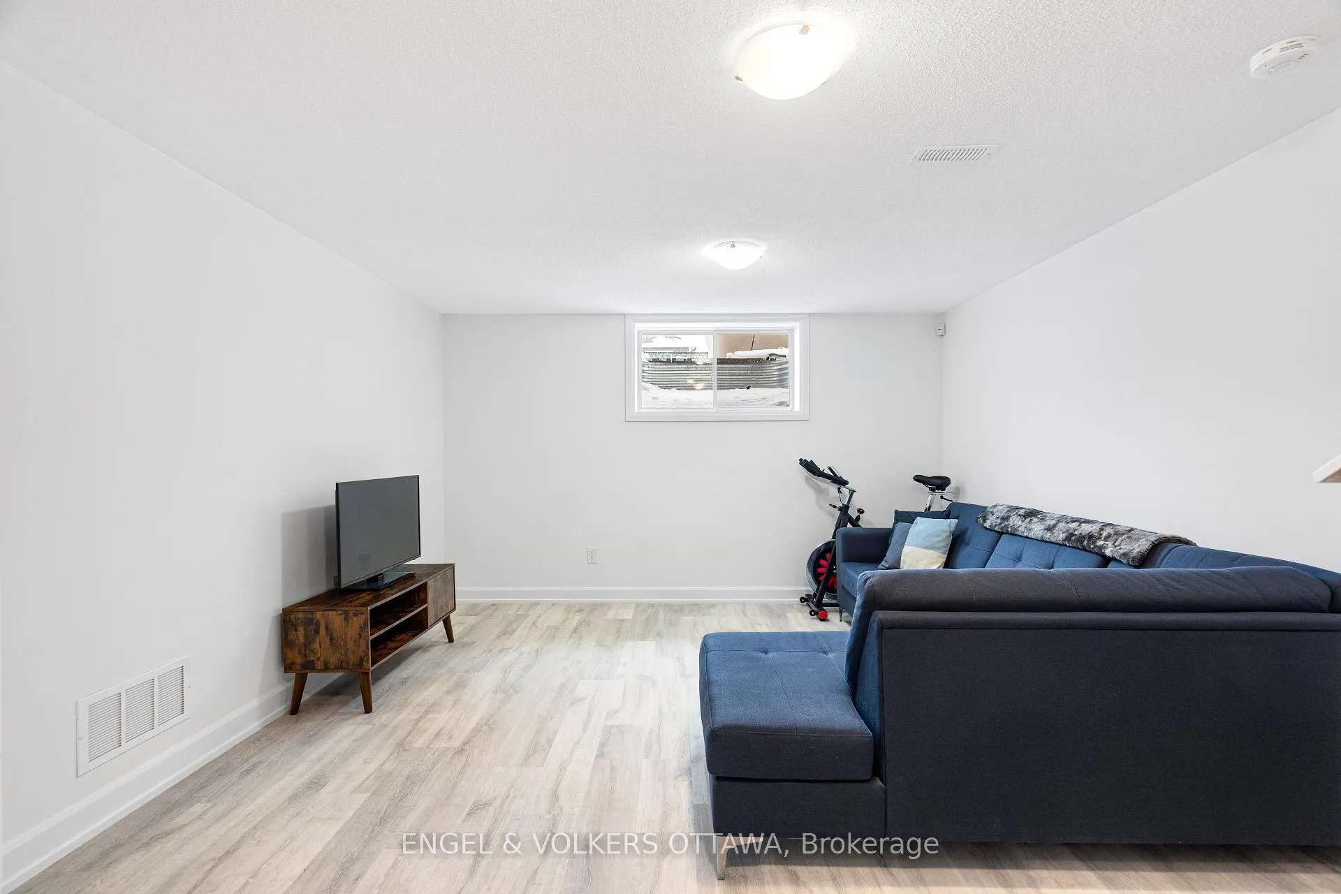 Photo 40 of 56 Gardenpost Terrace, Ottawa, Avalon West — HOMEH