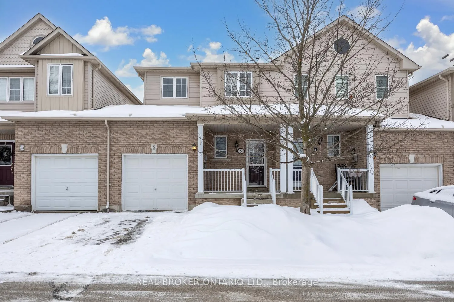 Photo 1 of Unit 5, 253 Sprucewood Crescent, Clarington, Bowmanville — HOMEH