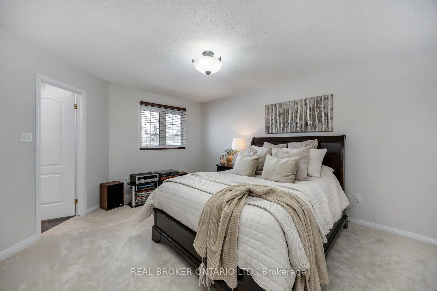 Photo 17 of Unit 5, 253 Sprucewood Crescent, Clarington, Bowmanville — HOMEH