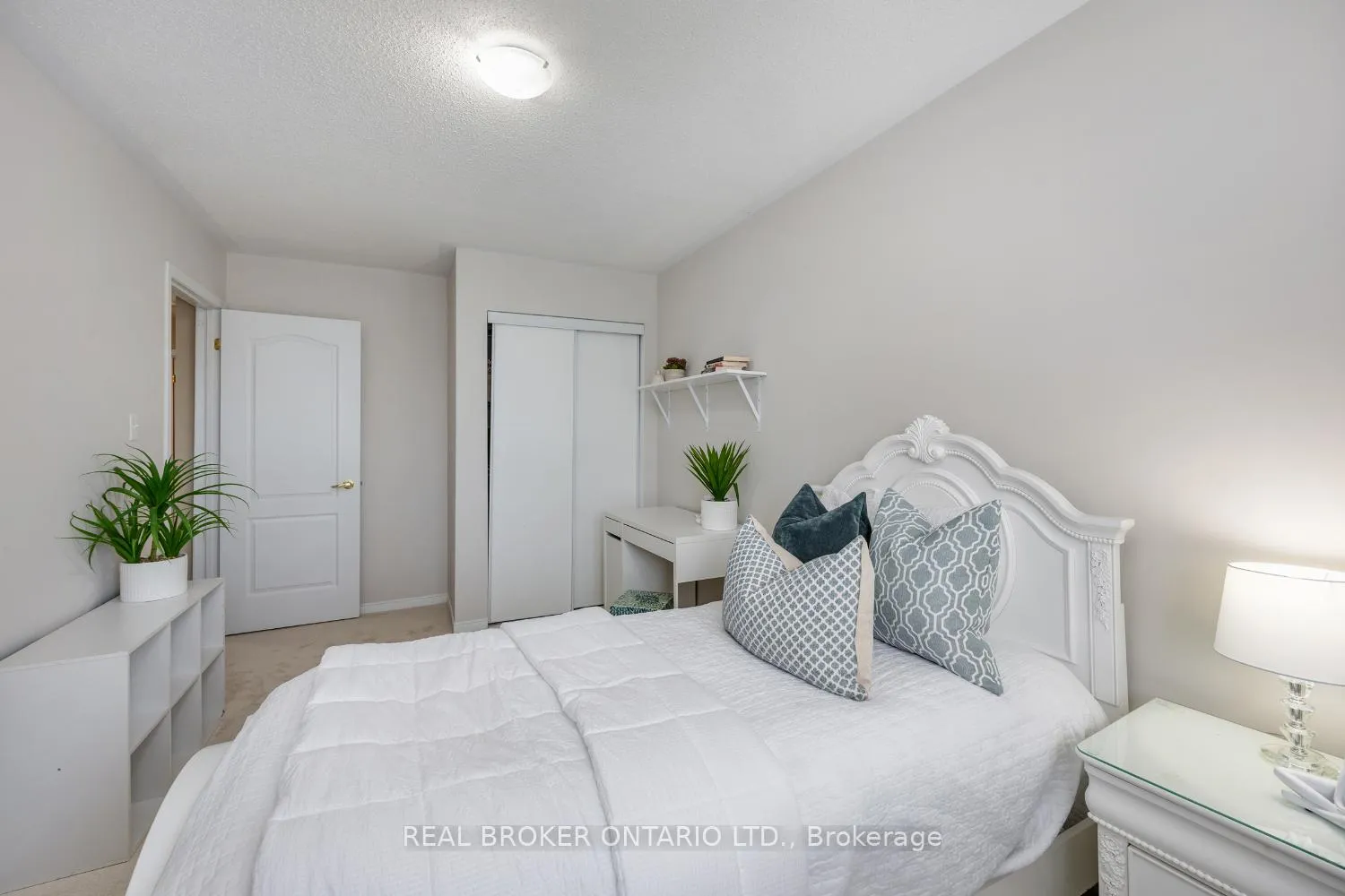 Photo 20 of Unit 5, 253 Sprucewood Crescent, Clarington, Bowmanville — HOMEH